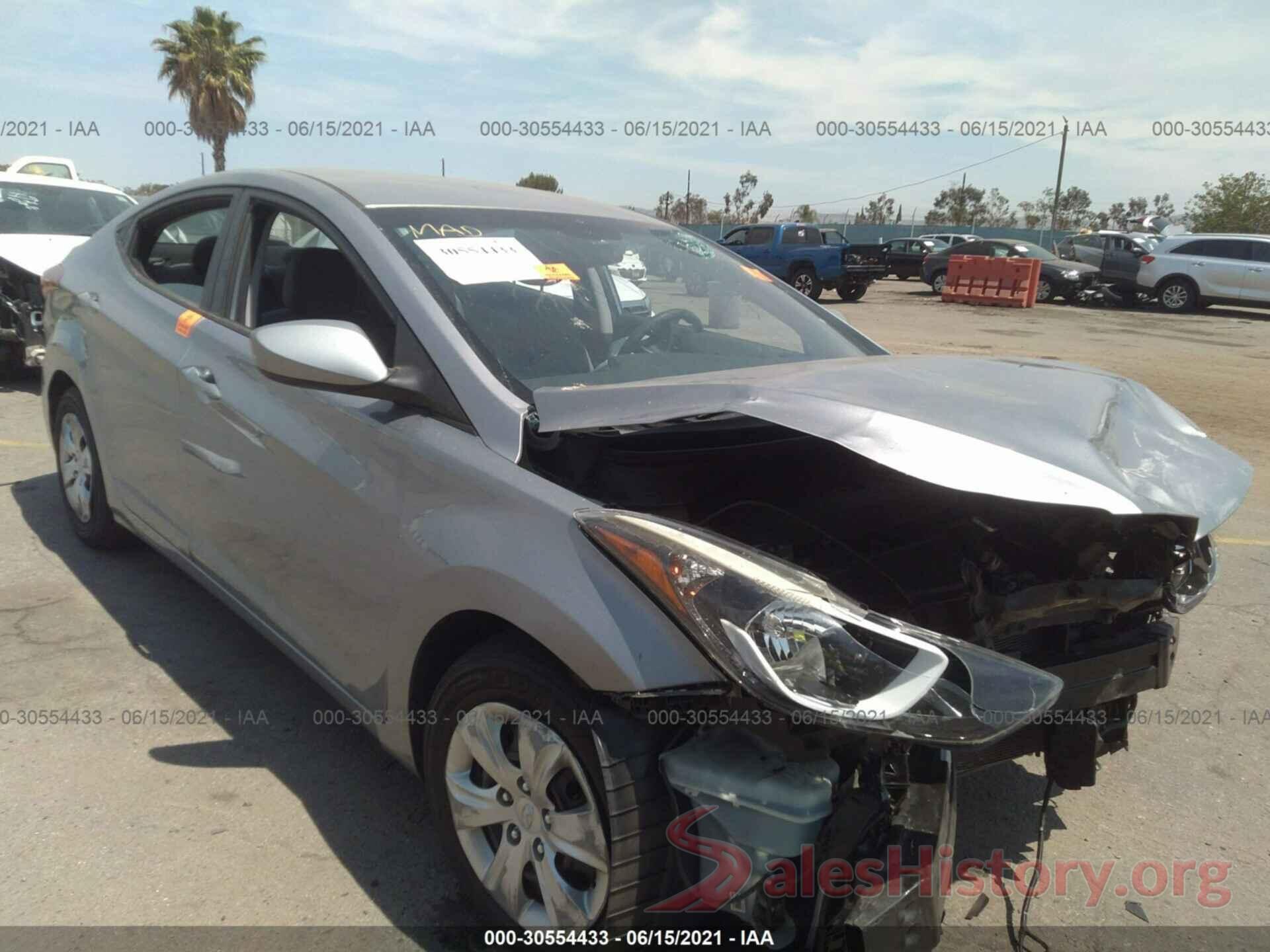 5NPDH4AE1GH734638 2016 HYUNDAI ELANTRA