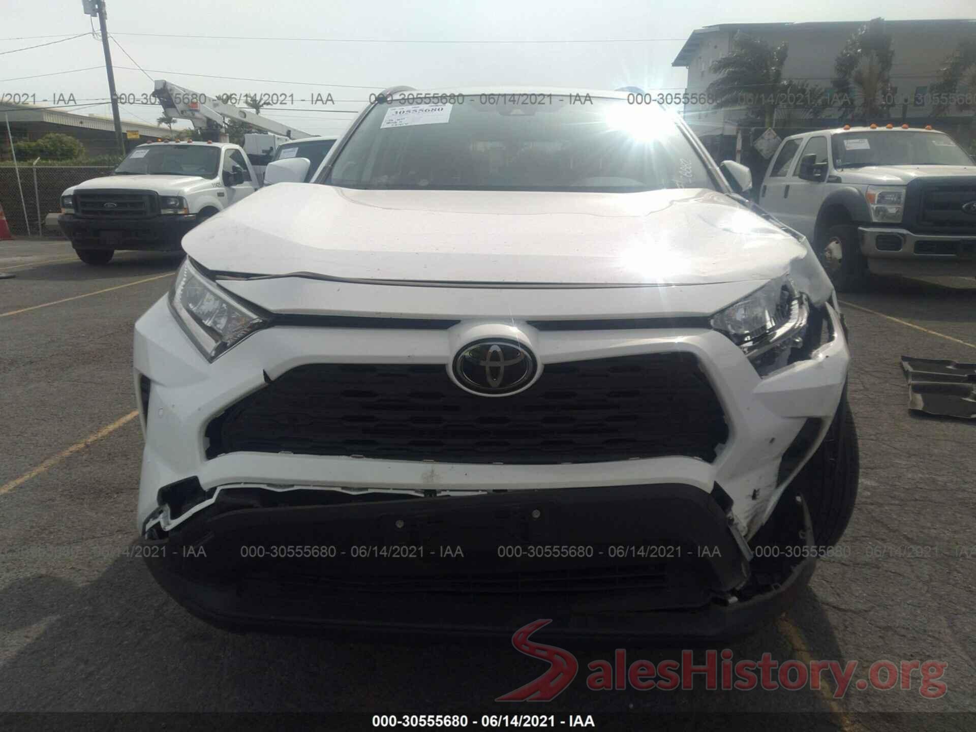 JTMC1RFV6KD039639 2019 TOYOTA RAV4