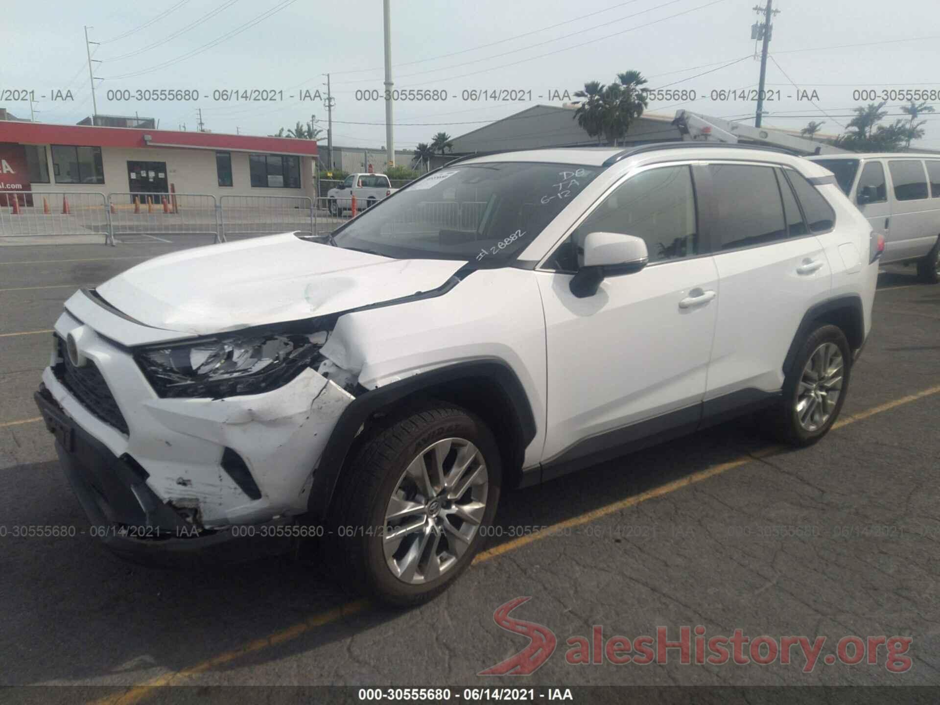 JTMC1RFV6KD039639 2019 TOYOTA RAV4