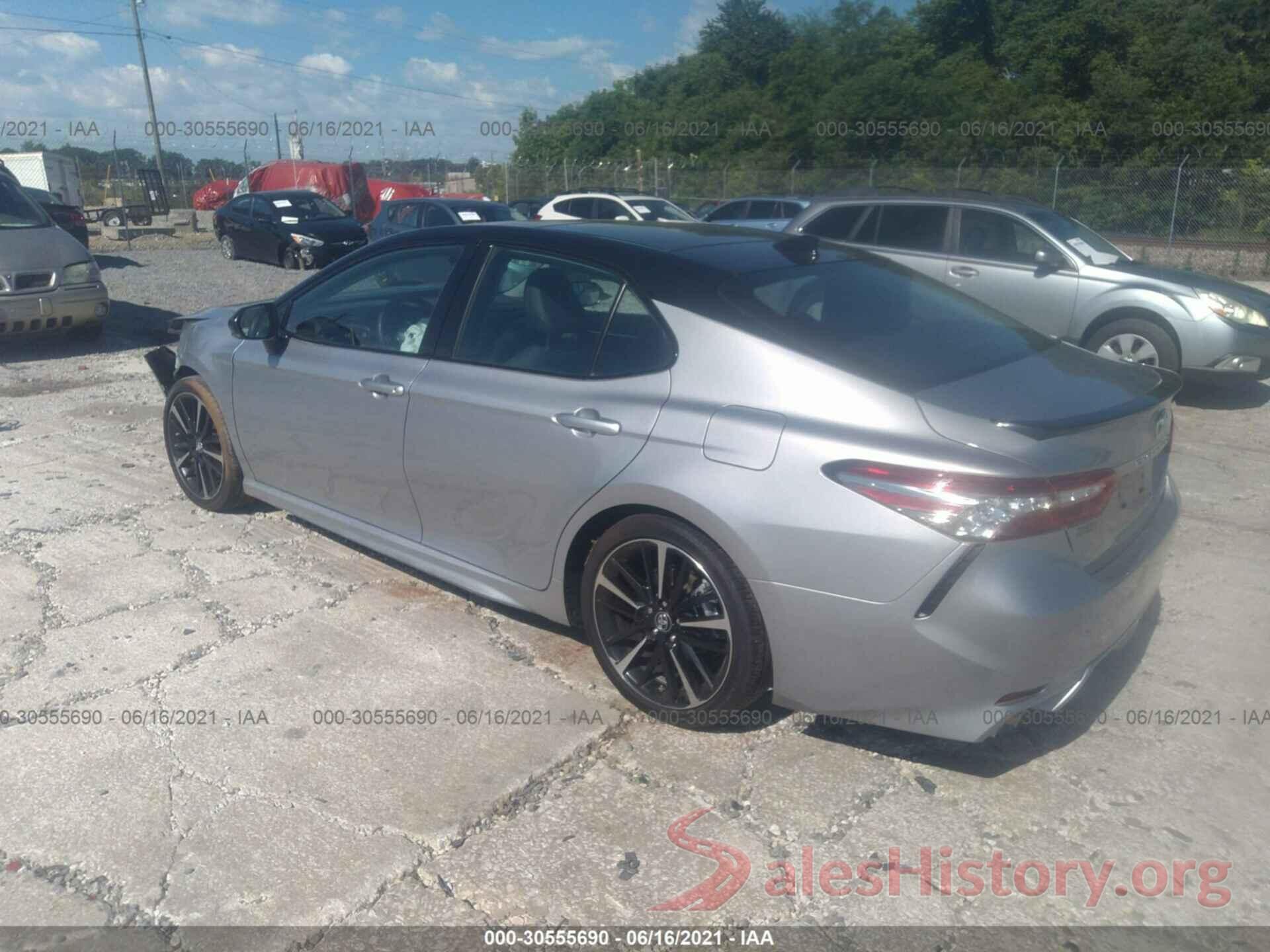 4T1B61HK2KU262077 2019 TOYOTA CAMRY