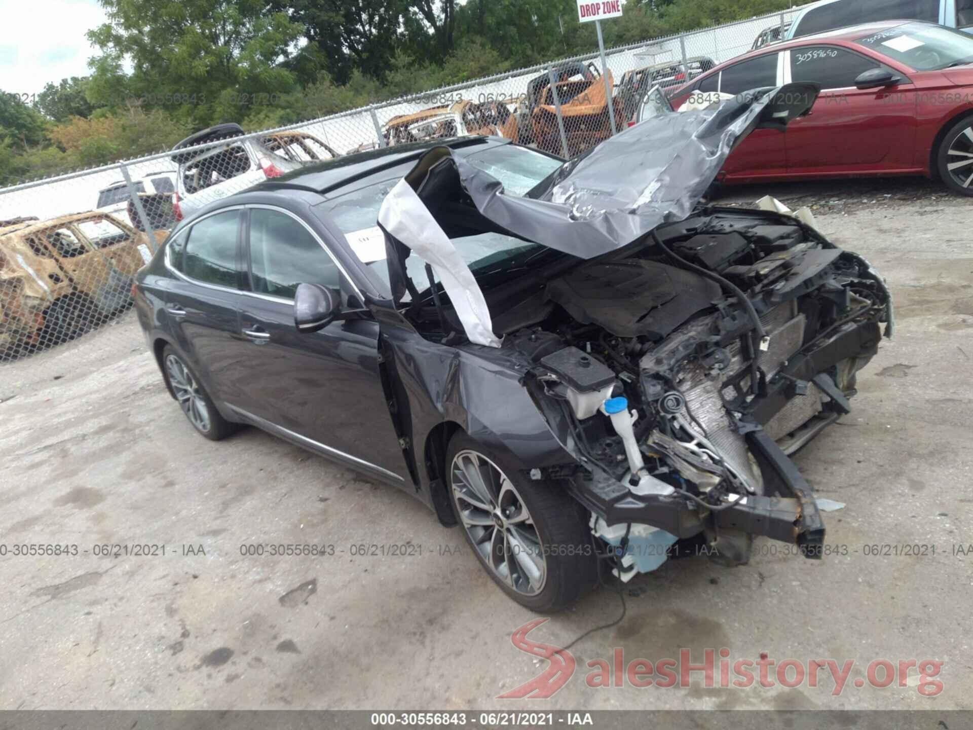 KNALC4J17H5064194 2017 KIA CADENZA