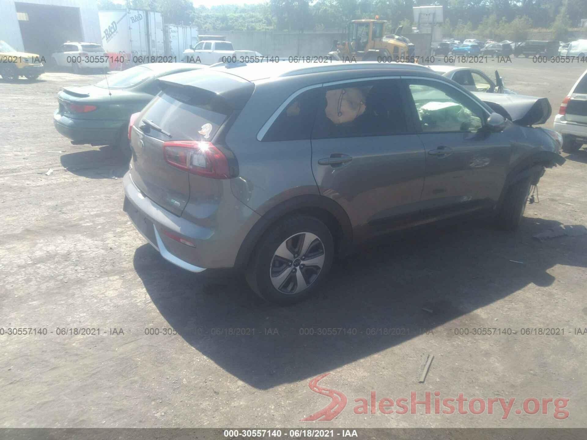 KNDCB3LC7H5067496 2017 KIA NIRO