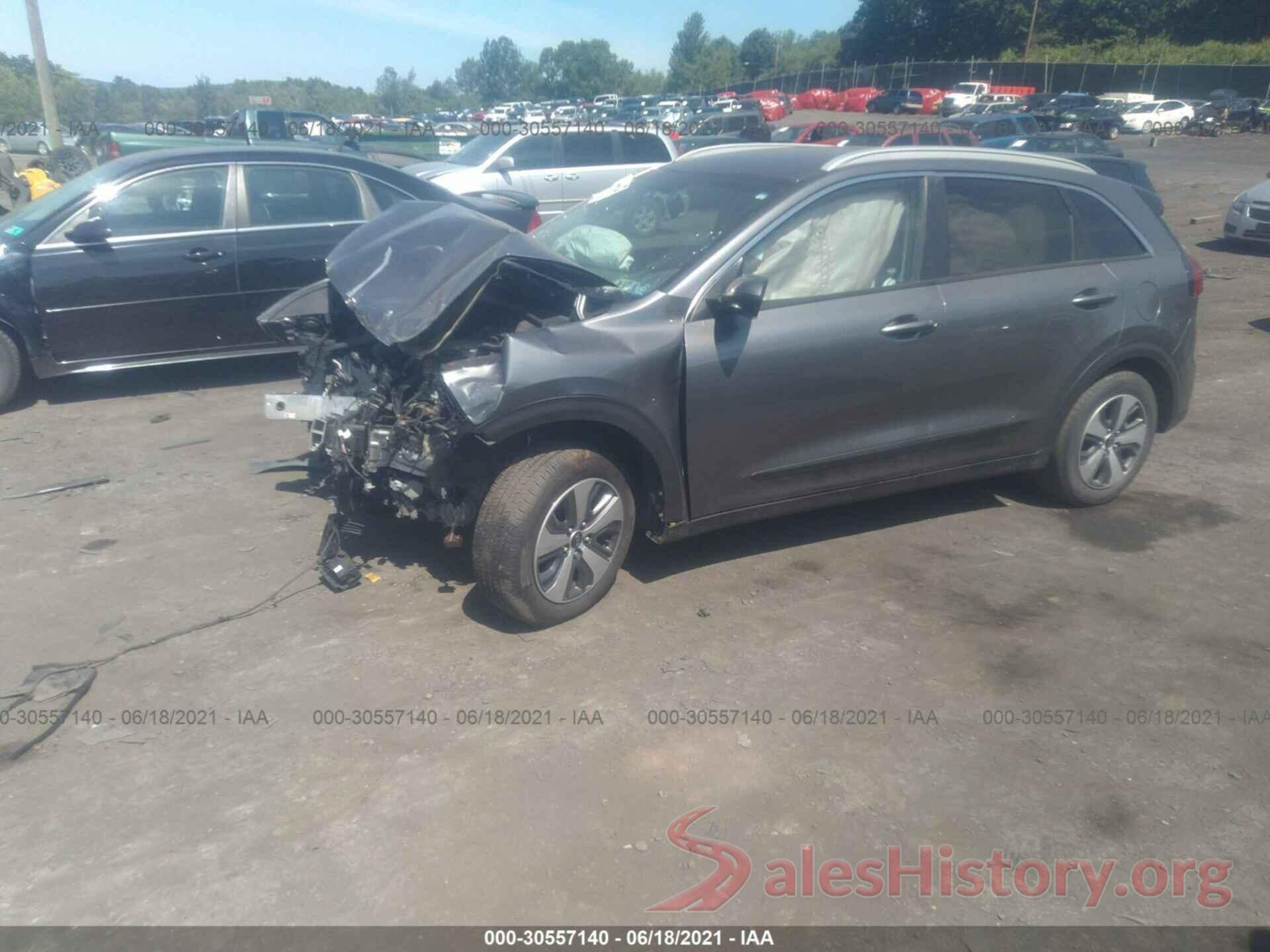 KNDCB3LC7H5067496 2017 KIA NIRO