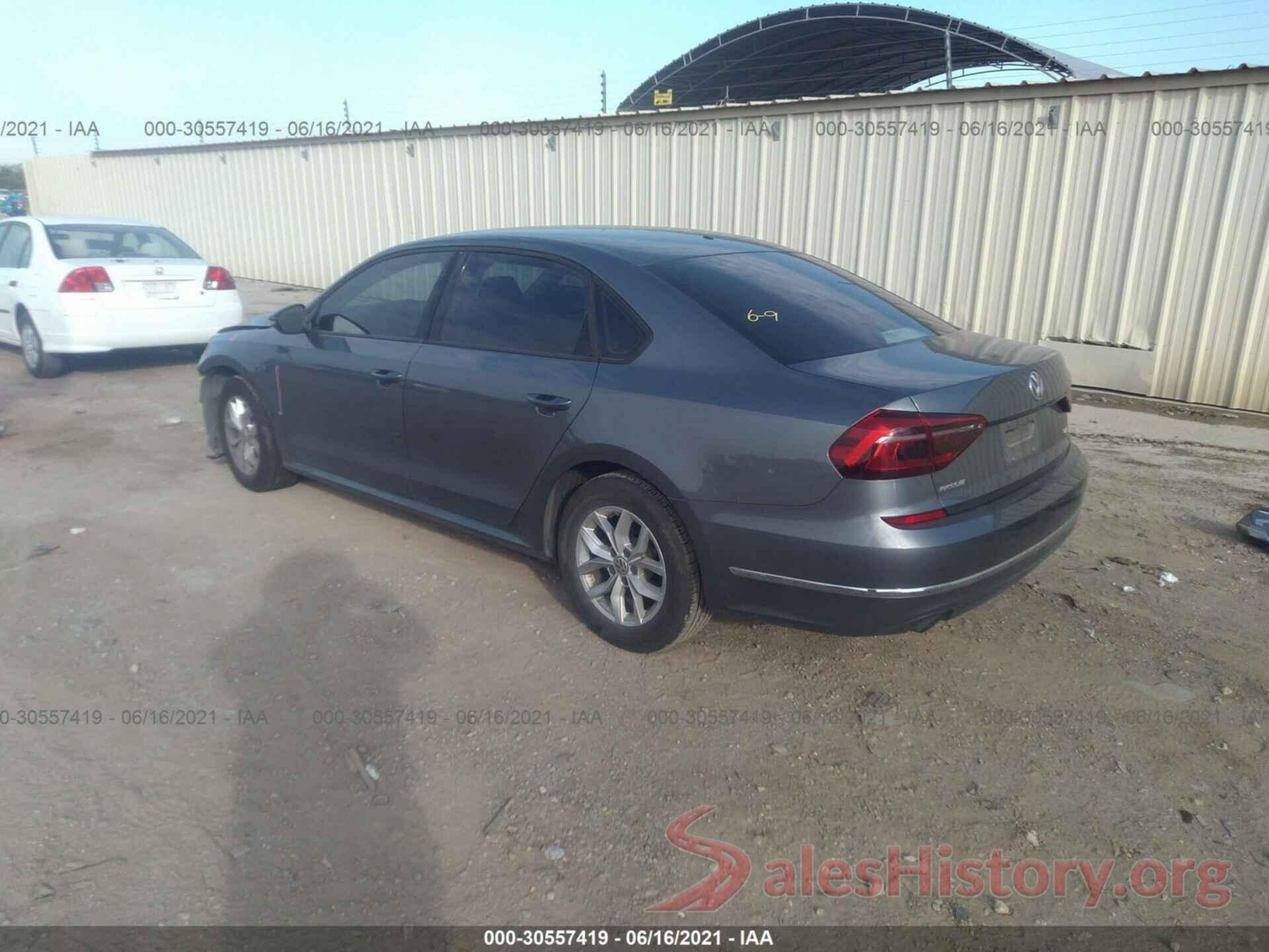 1VWAA7A39JC049956 2018 VOLKSWAGEN PASSAT