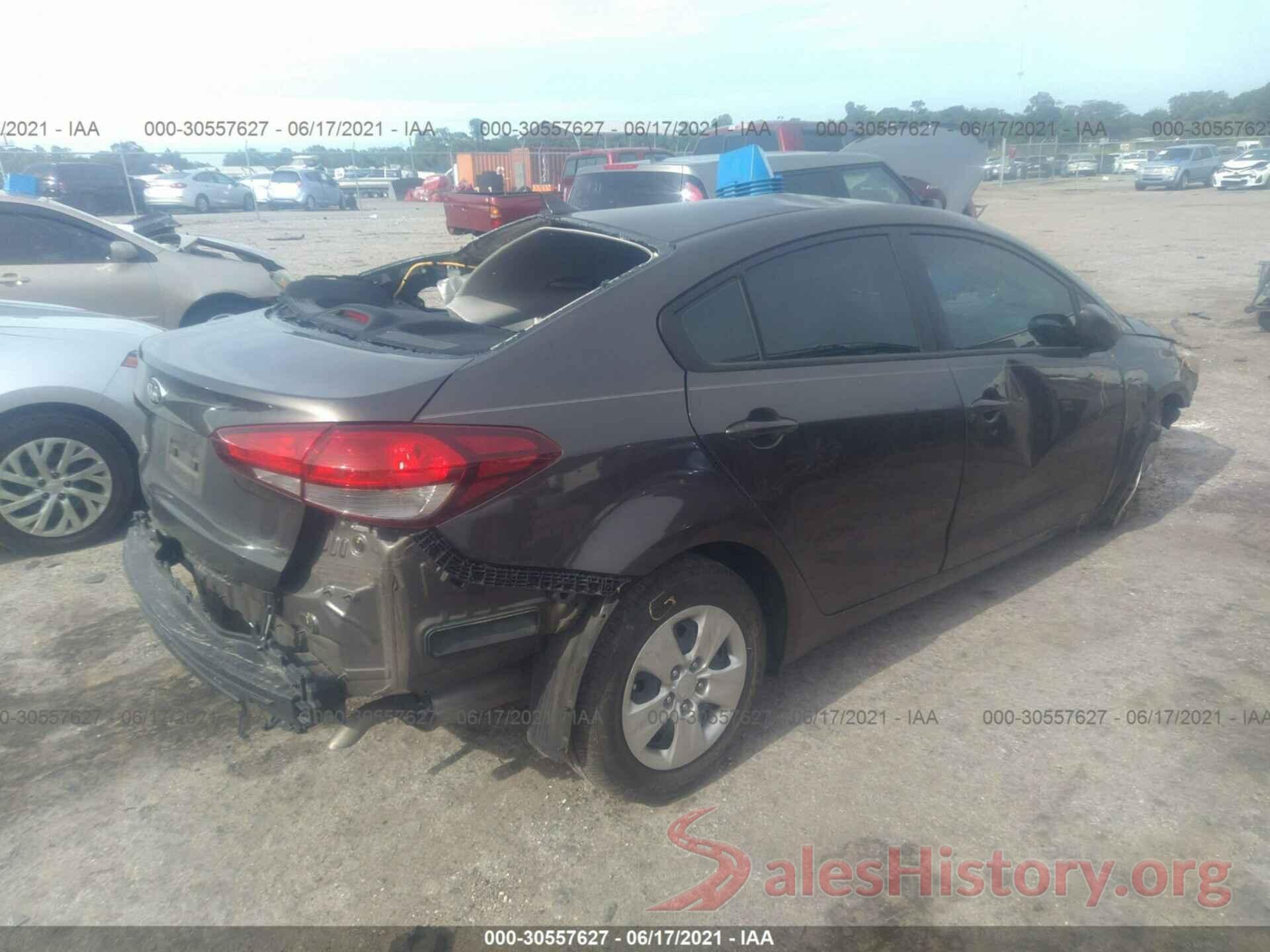 3KPFK4A7XHE157321 2017 KIA FORTE