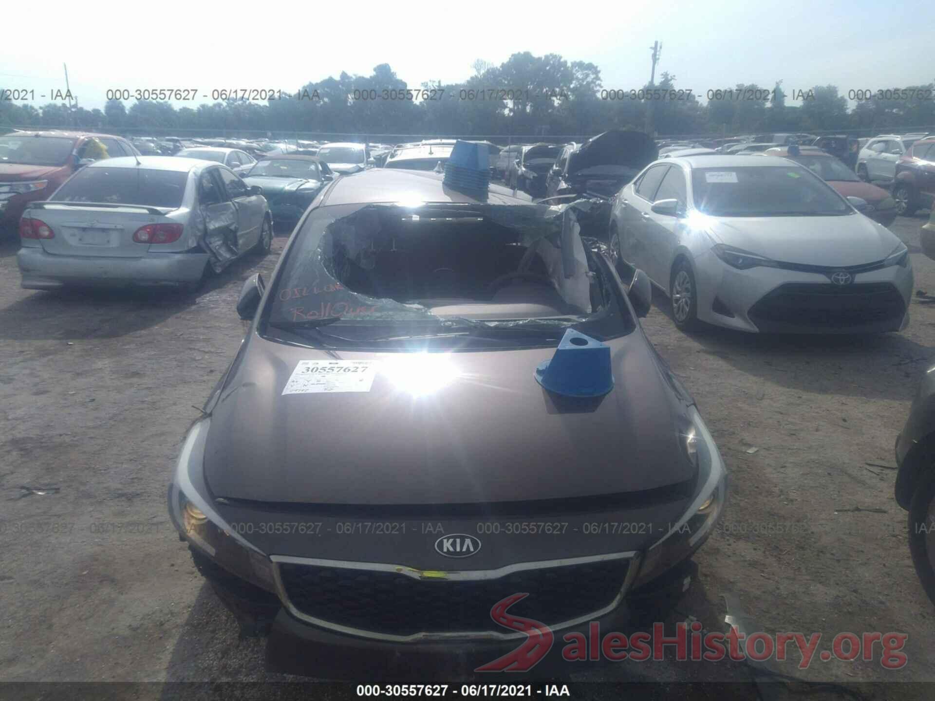 3KPFK4A7XHE157321 2017 KIA FORTE