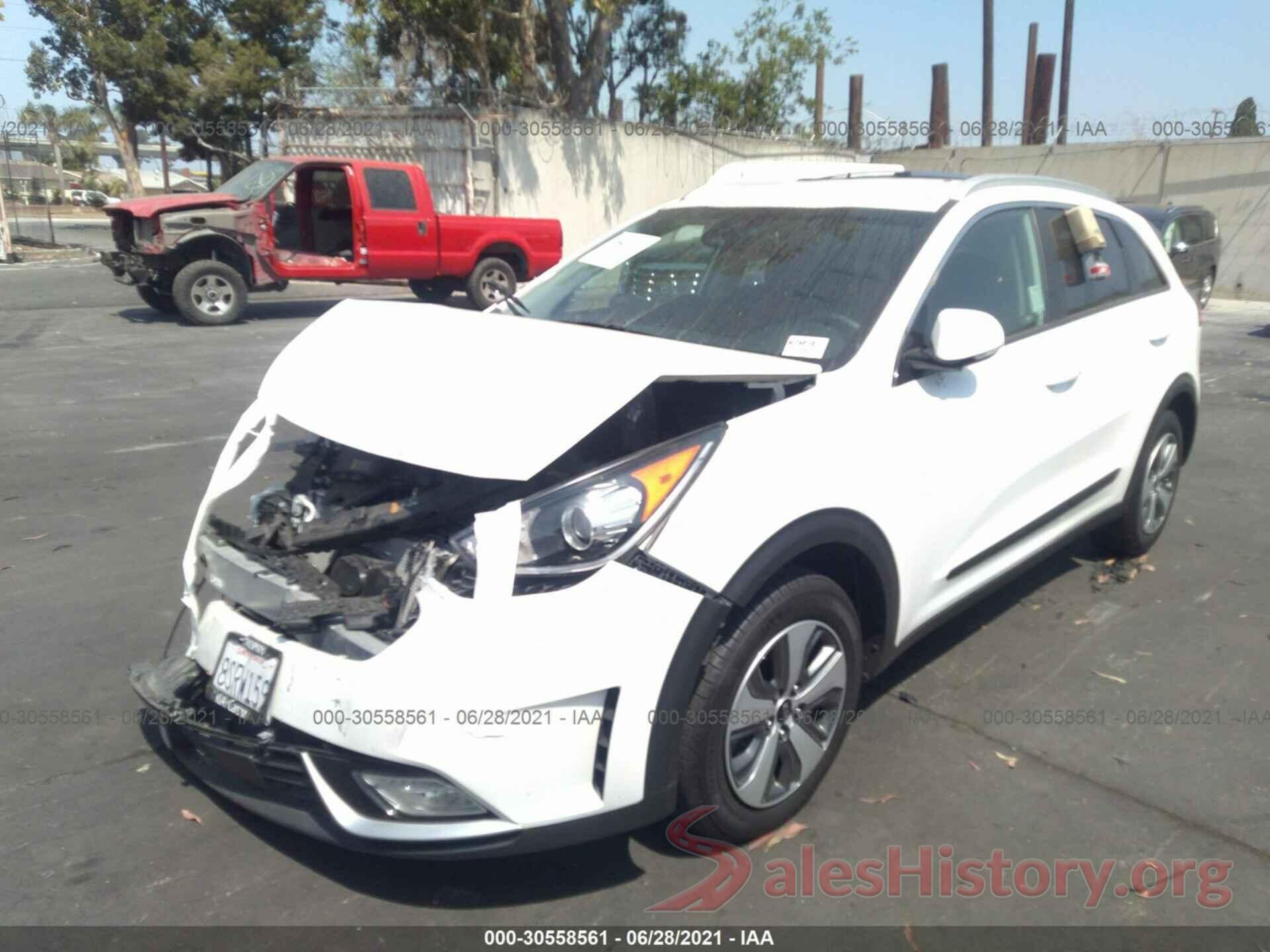 KNDCC3LC6K5350539 2019 KIA NIRO