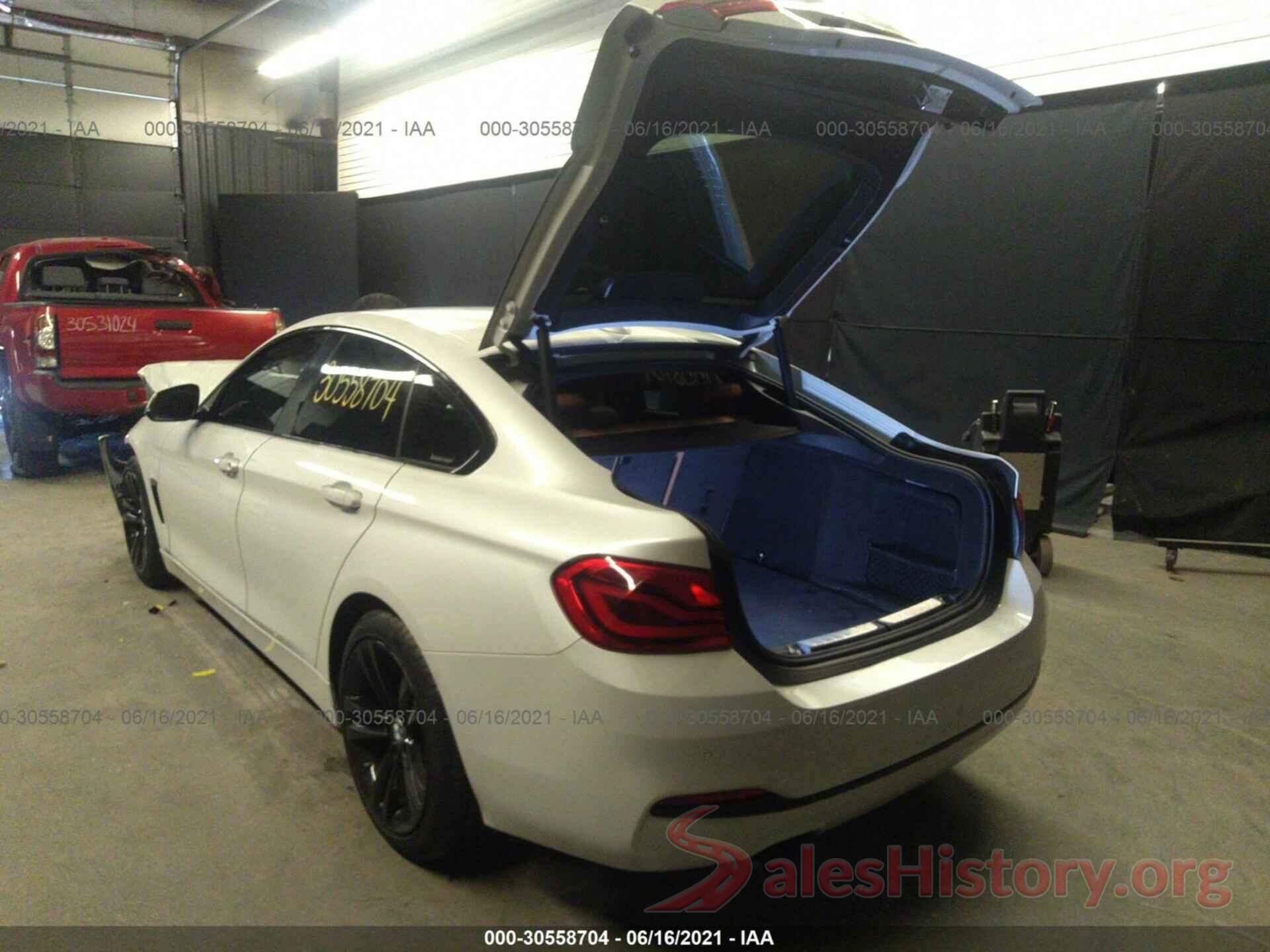 WBA4J1C58JBM11595 2018 BMW 4 SERIES