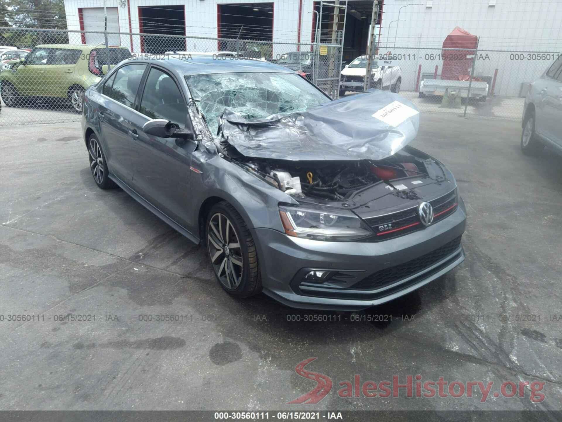 3VW4T7AJ3JM215439 2018 VOLKSWAGEN JETTA