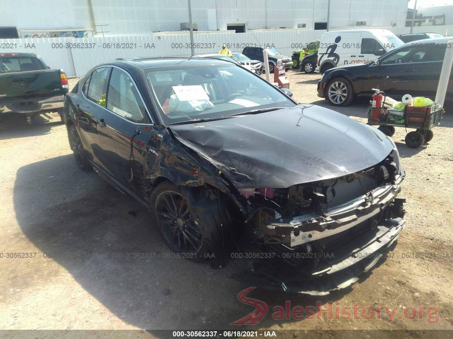 4T1K31AK4MU557462 2021 TOYOTA CAMRY