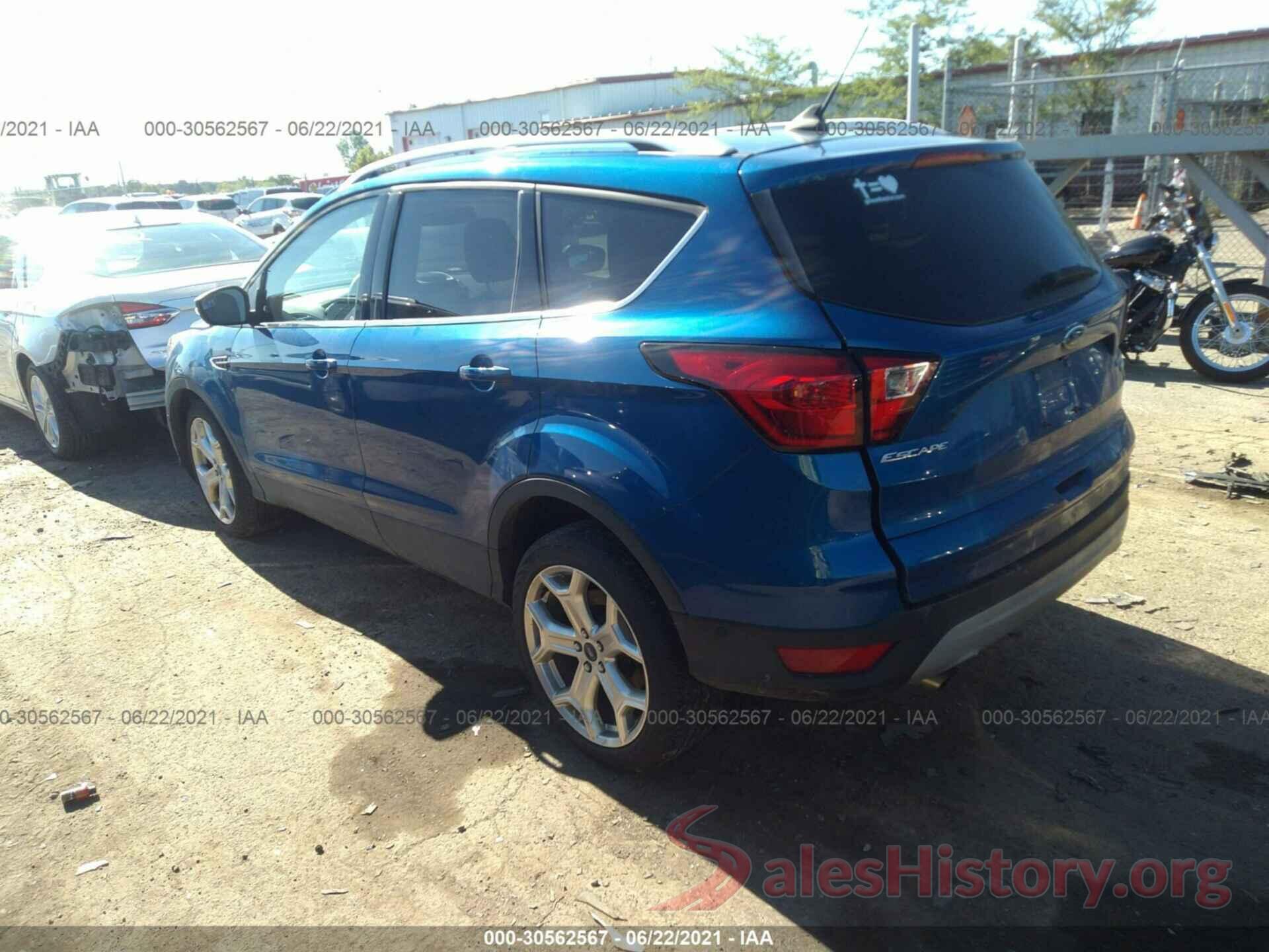 1FMCU9J98KUA16067 2019 FORD ESCAPE