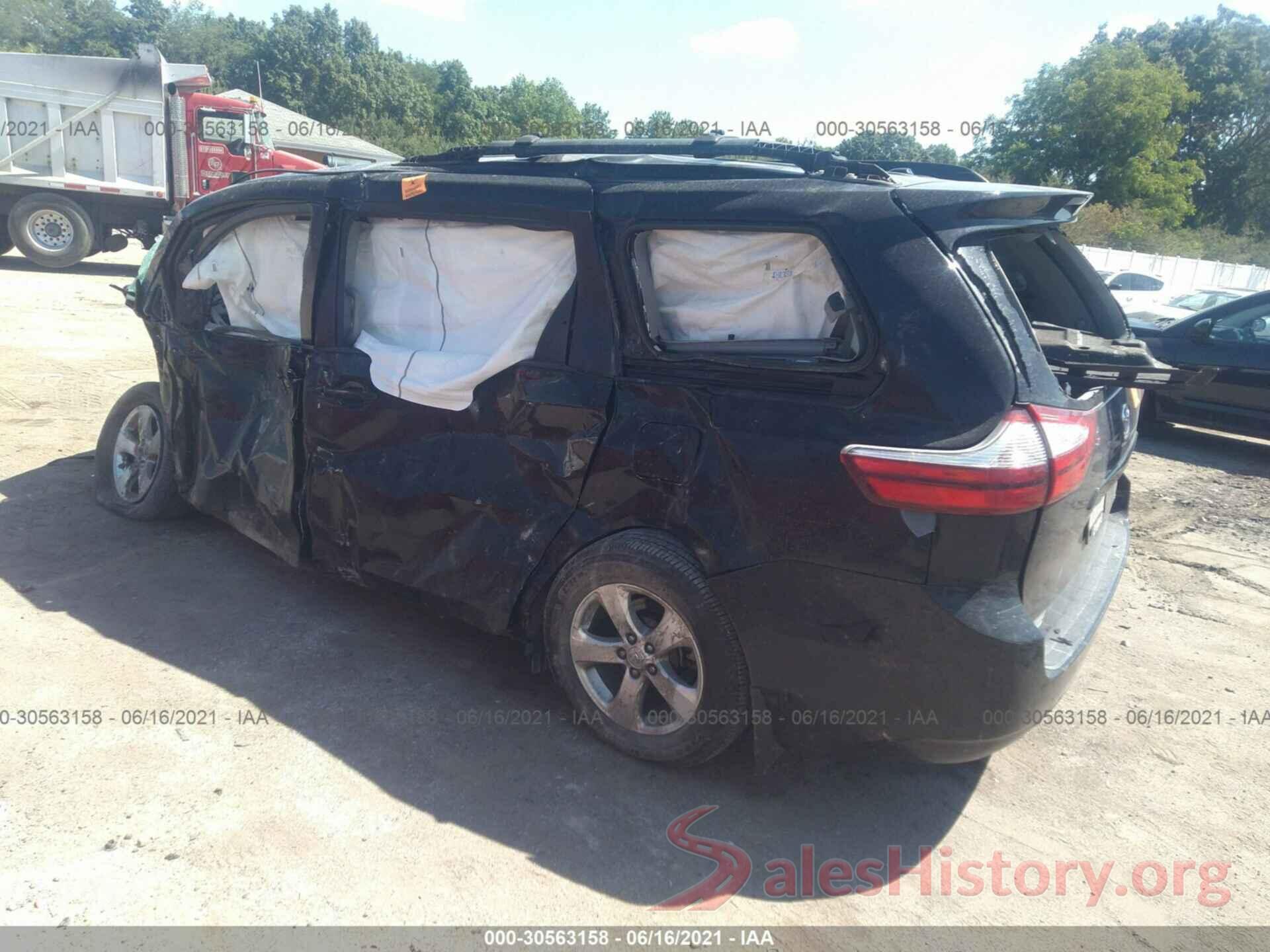 5TDKZ3DC9HS827539 2017 TOYOTA SIENNA