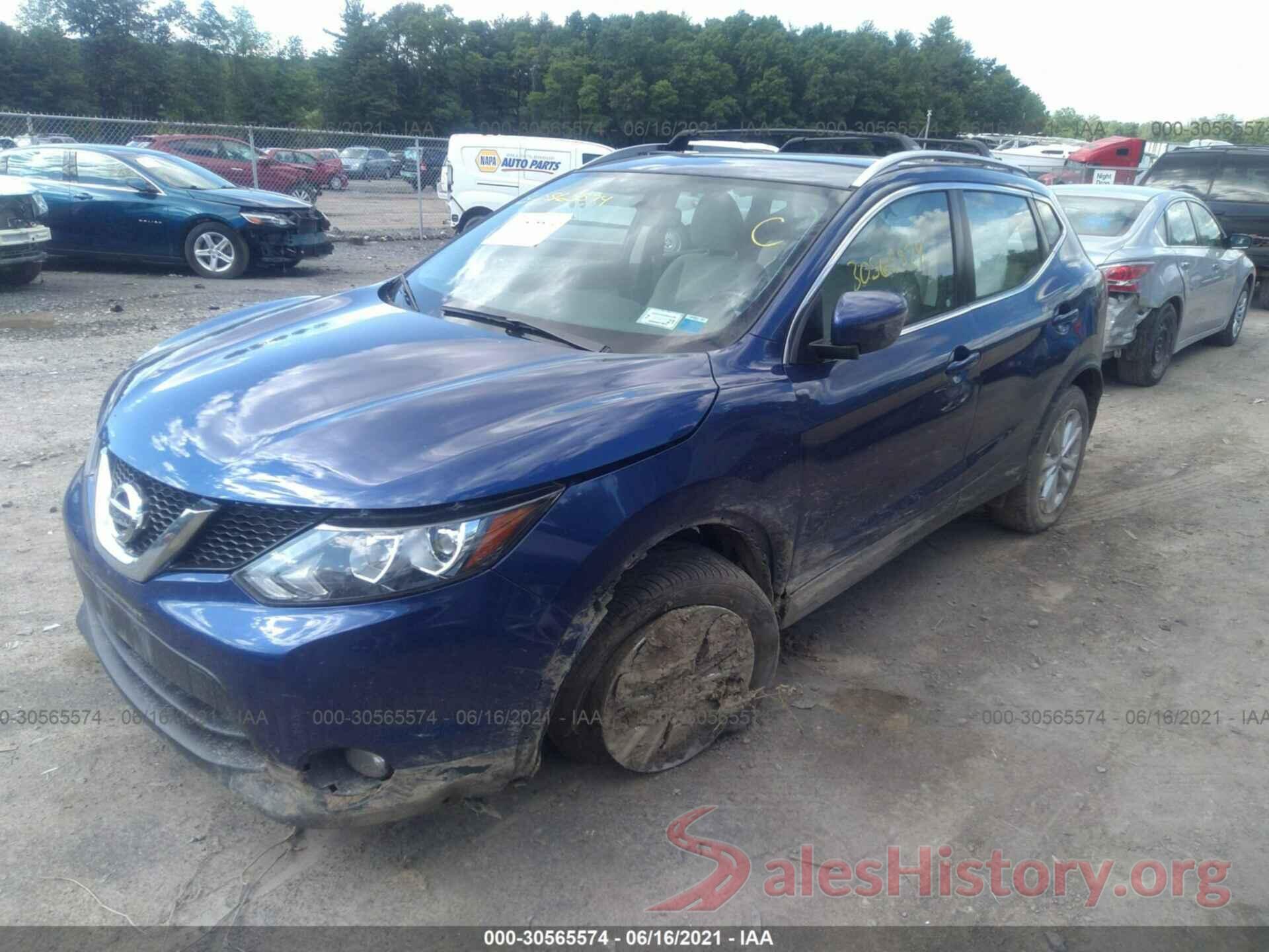 JN1BJ1CR1JW206323 2018 NISSAN ROGUE SPORT