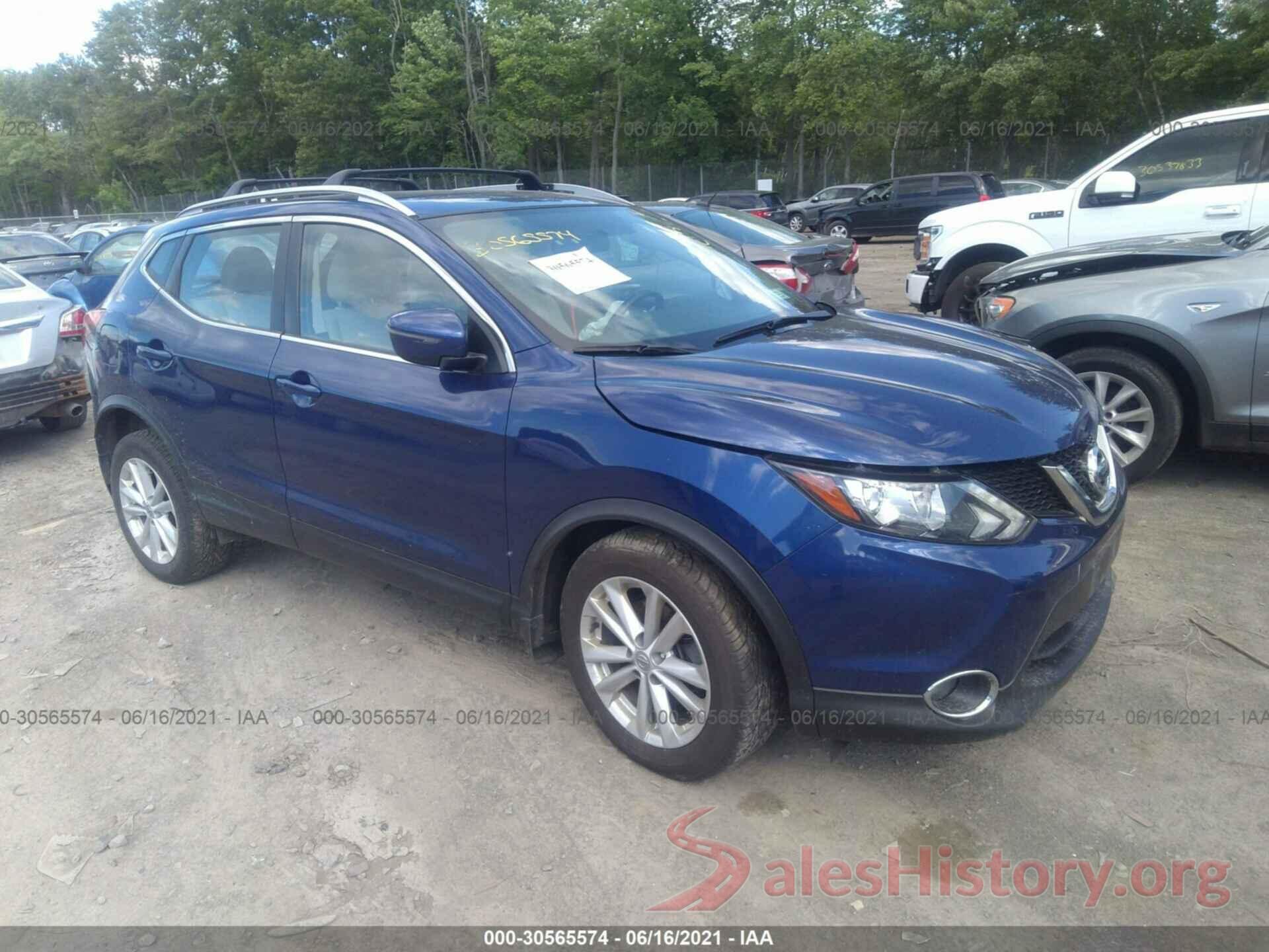 JN1BJ1CR1JW206323 2018 NISSAN ROGUE SPORT