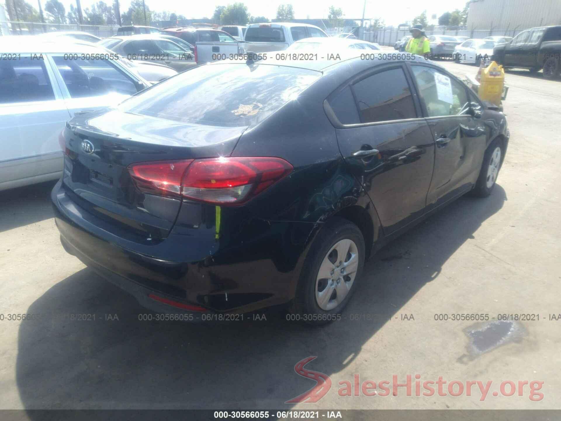 3KPFK4A70HE160566 2017 KIA FORTE