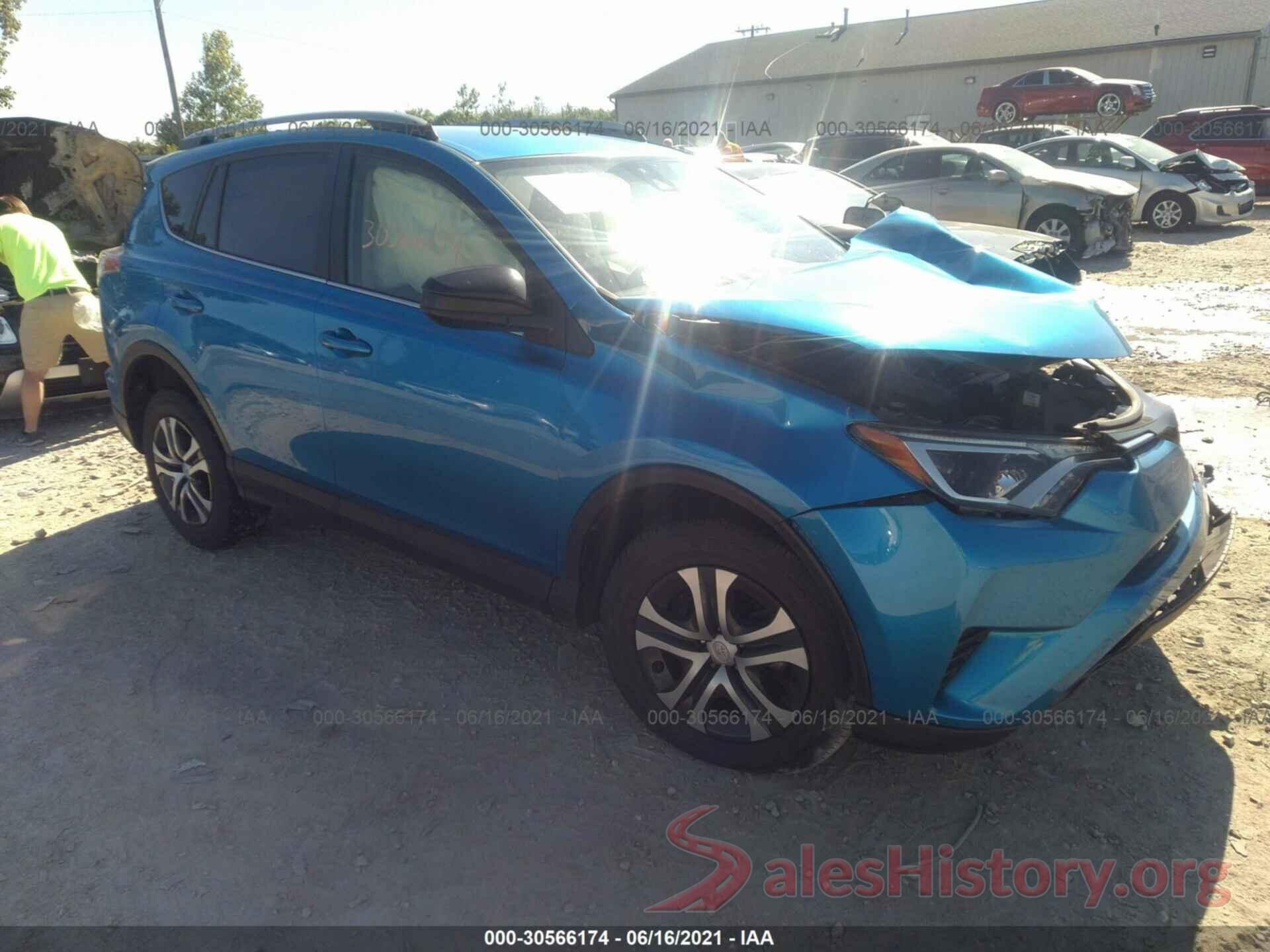 JTMBFREV4HJ135844 2017 TOYOTA RAV4