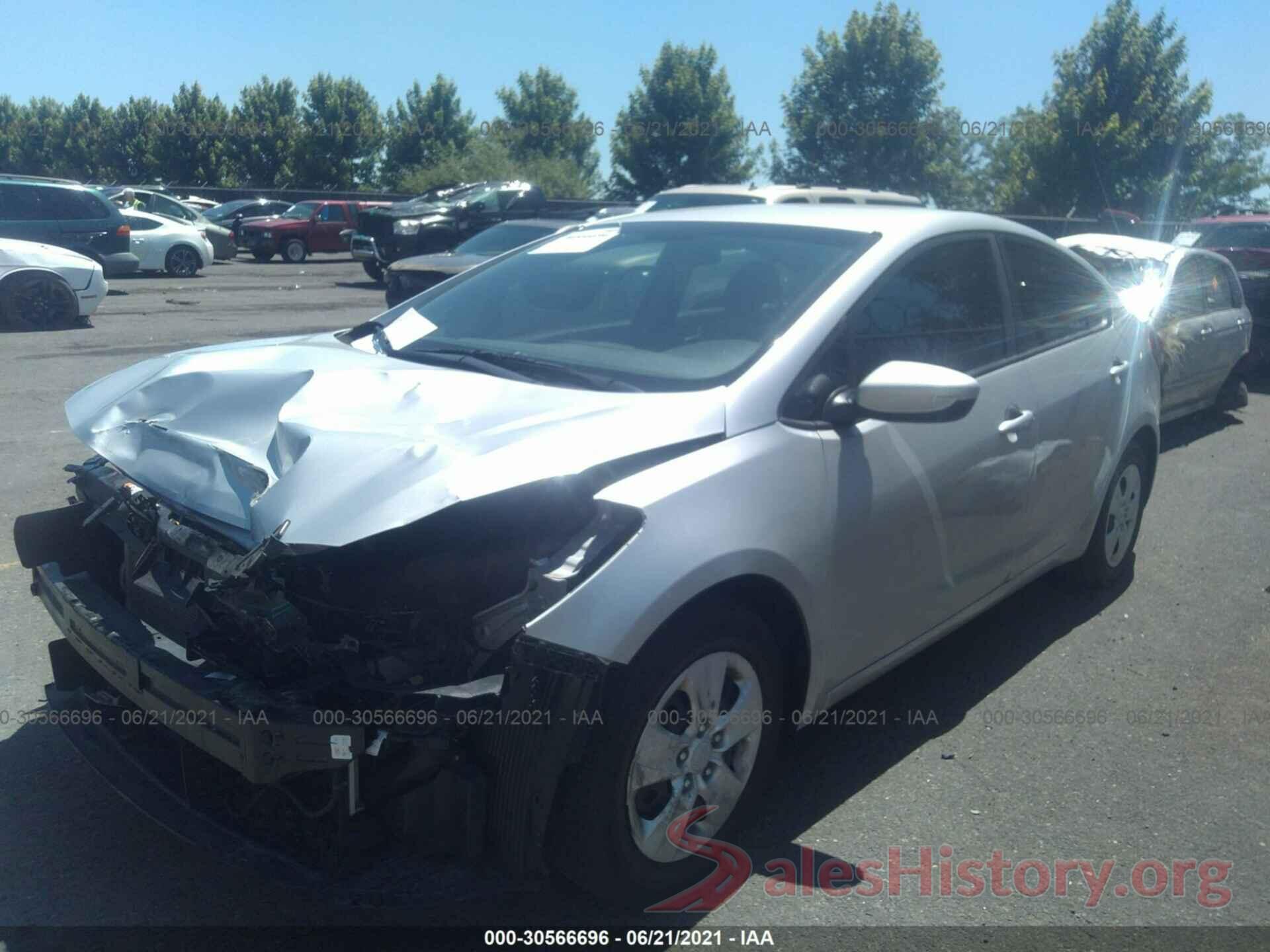 3KPFL4A7XJE204558 2018 KIA FORTE