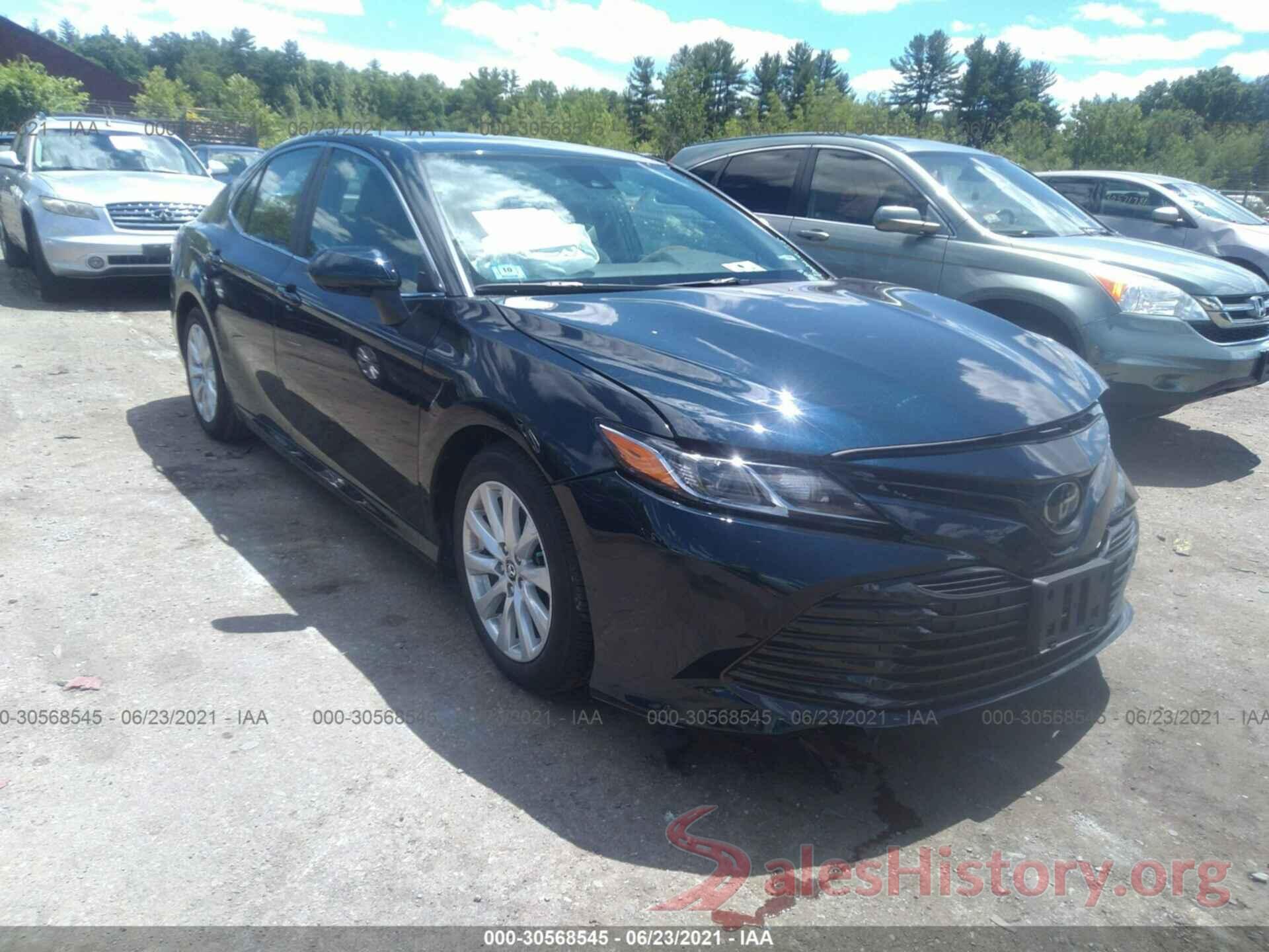 4T1B11HK5KU698873 2019 TOYOTA CAMRY