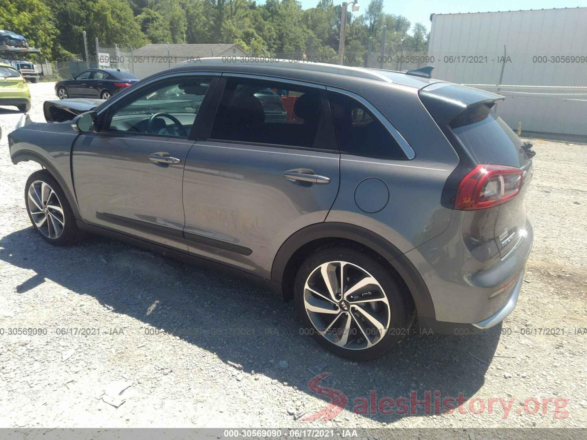 KNDCE3LC2J5164764 2018 KIA NIRO