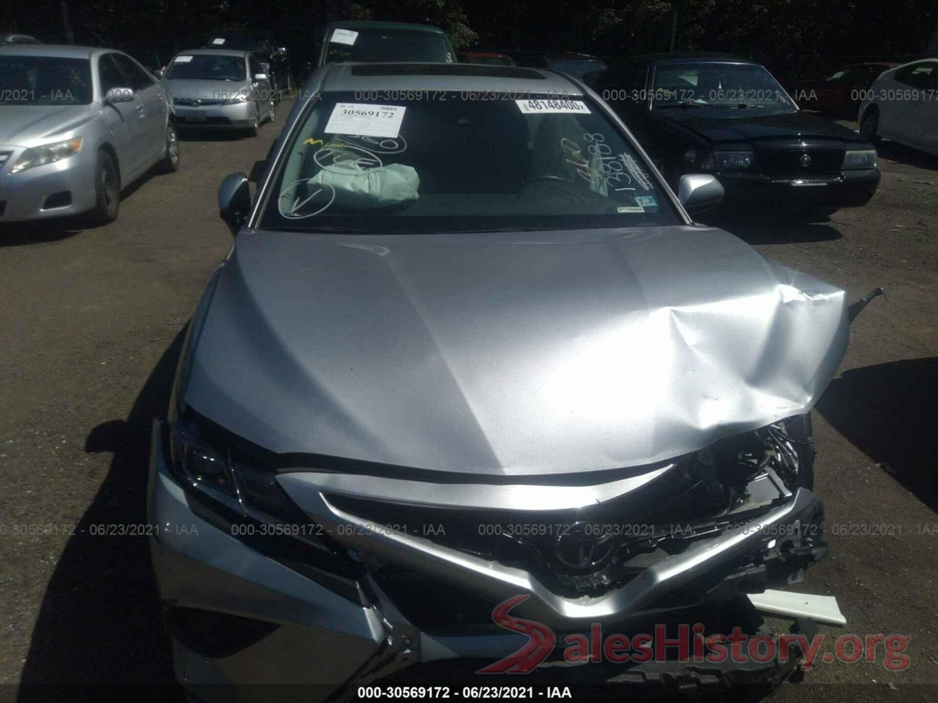 4T1B11HK9JU138188 2018 TOYOTA CAMRY