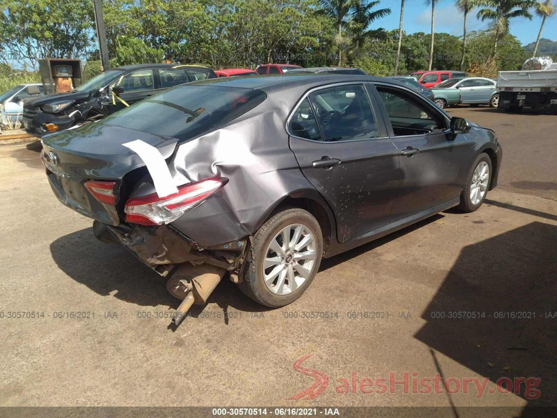 4T1B11HK9JU550871 2018 TOYOTA CAMRY