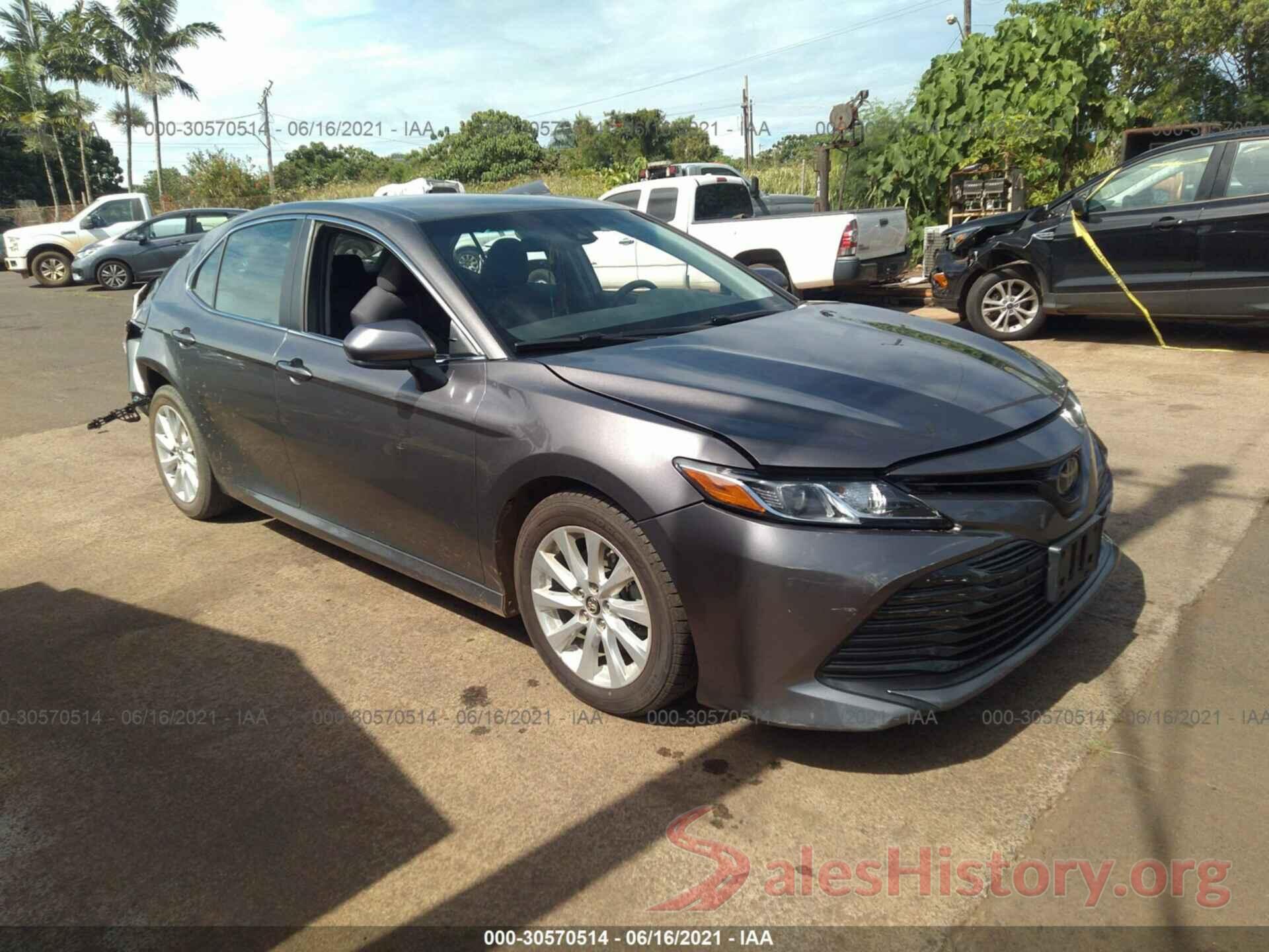 4T1B11HK9JU550871 2018 TOYOTA CAMRY