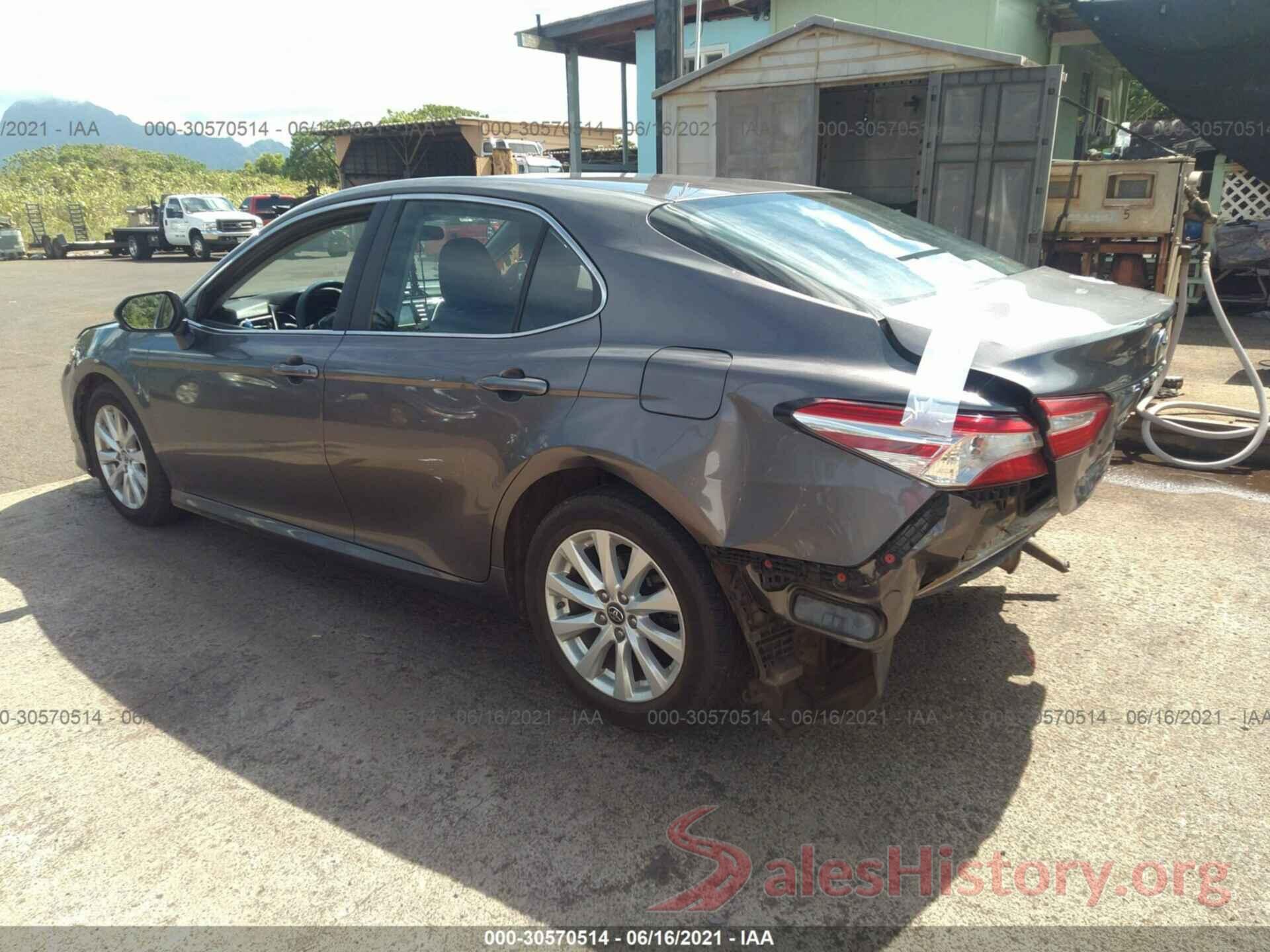 4T1B11HK9JU550871 2018 TOYOTA CAMRY