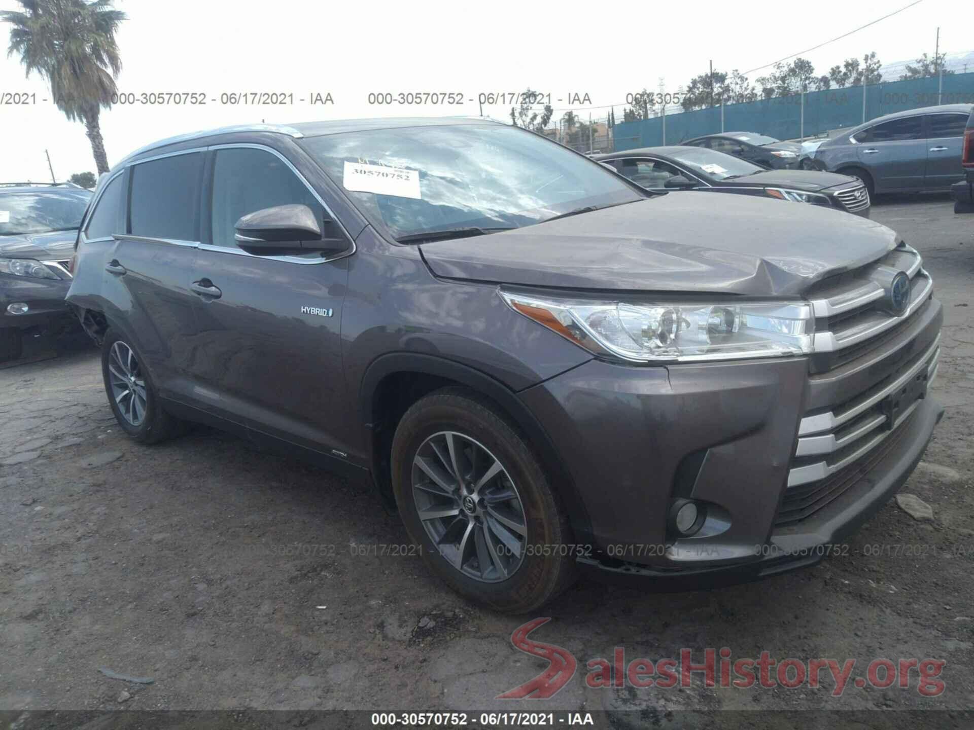 5TDJGRFH4KS073664 2019 TOYOTA HIGHLANDER