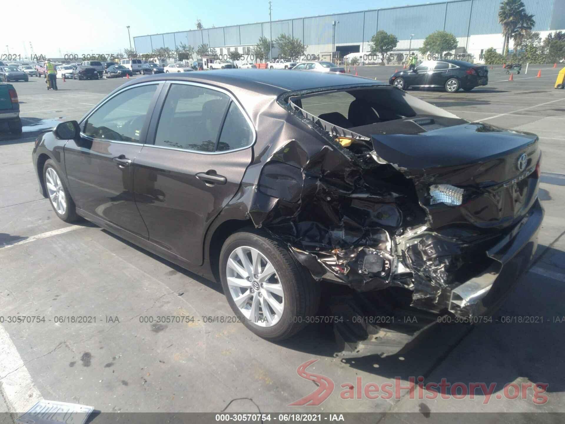 JTNB11HK4J3066516 2018 TOYOTA CAMRY