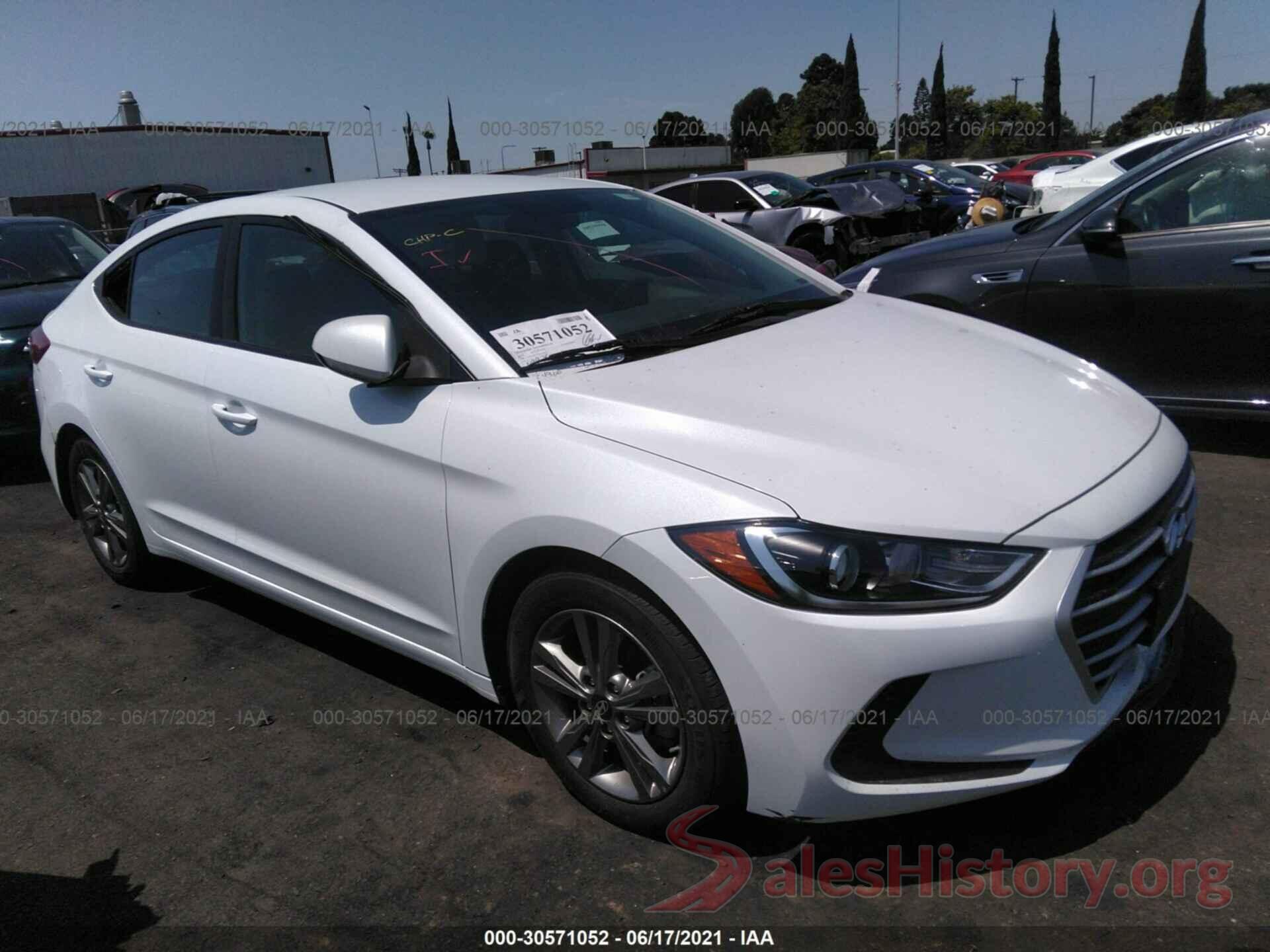 5NPD84LFXJH303955 2018 HYUNDAI ELANTRA