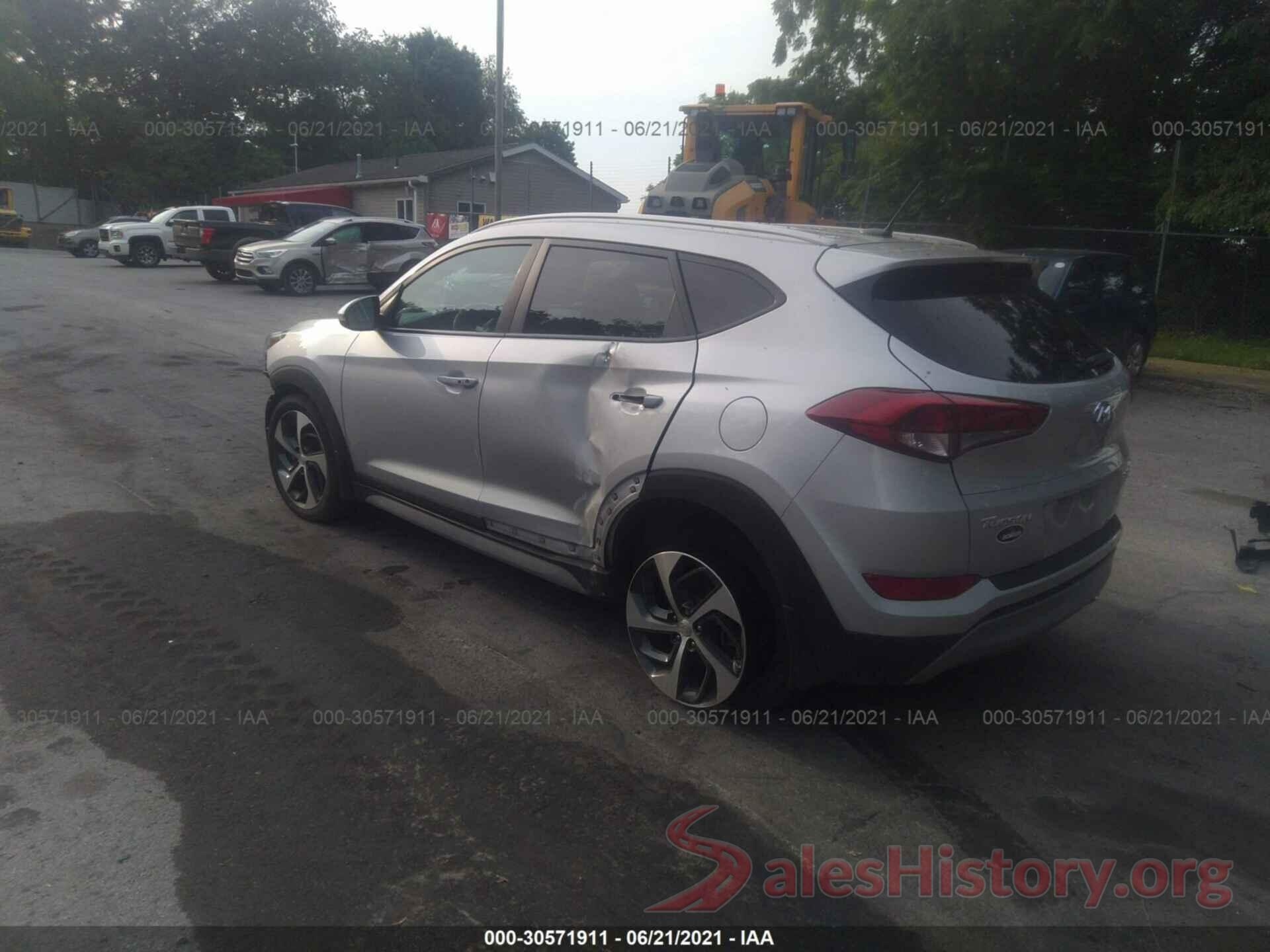 KM8J3CA29HU593189 2017 HYUNDAI TUCSON