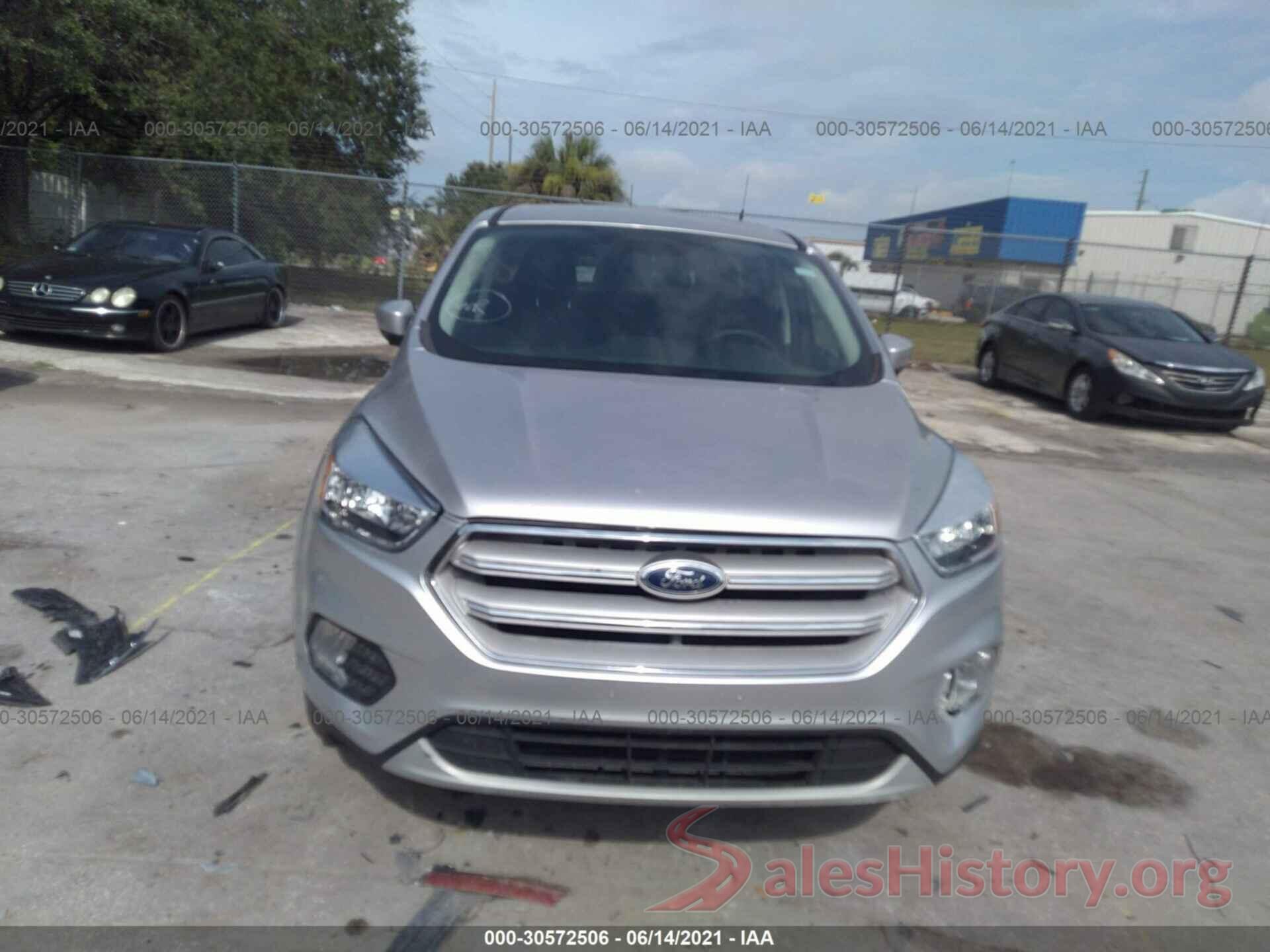 1FMCU9G96KUC08031 2019 FORD ESCAPE