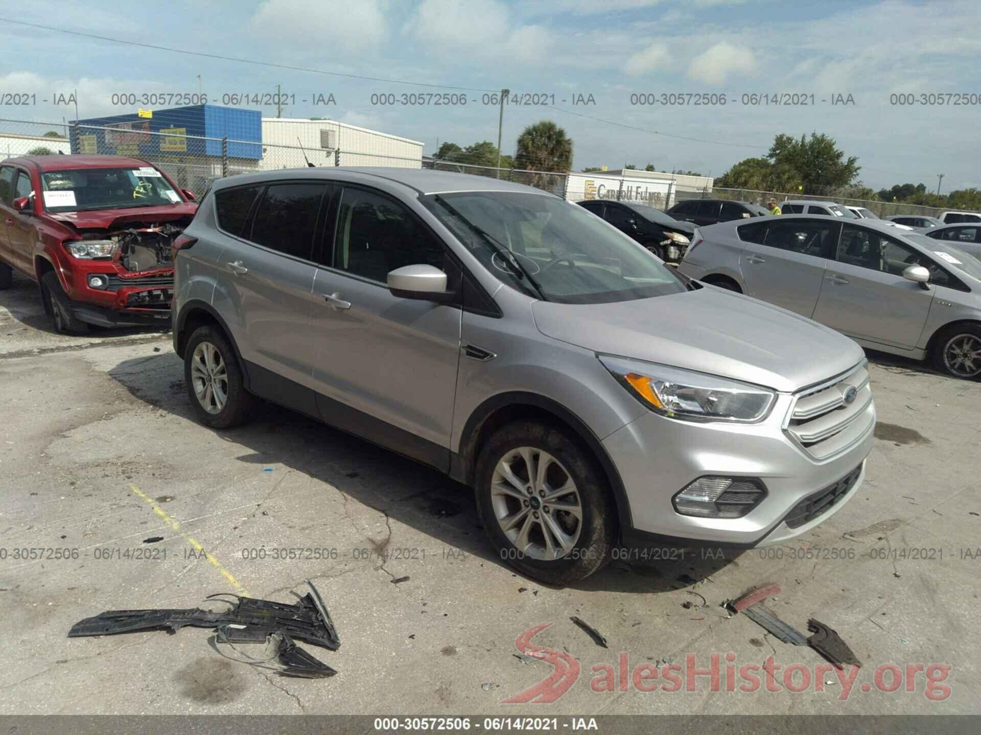 1FMCU9G96KUC08031 2019 FORD ESCAPE