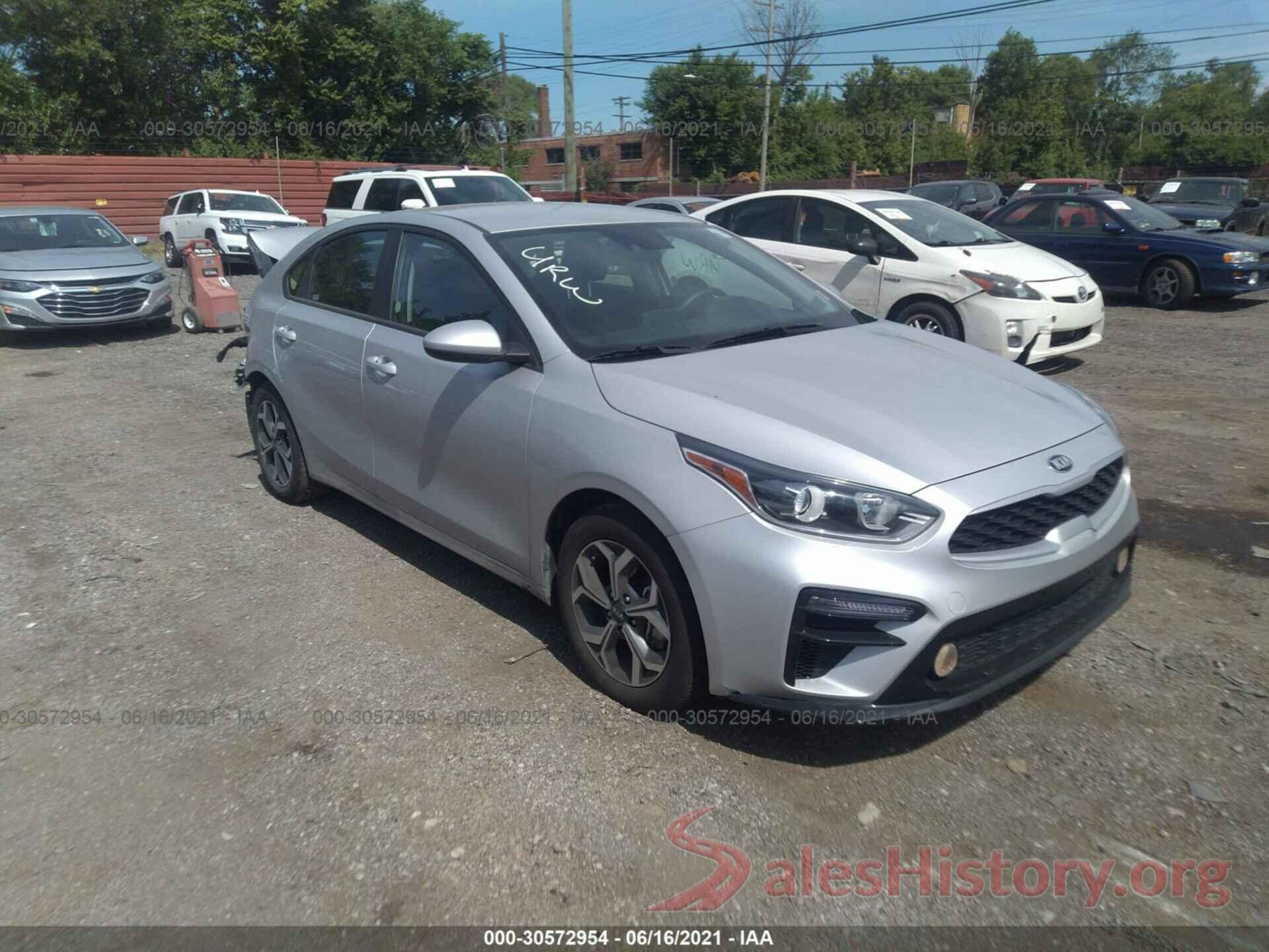 3KPF24ADXME327161 2021 KIA FORTE