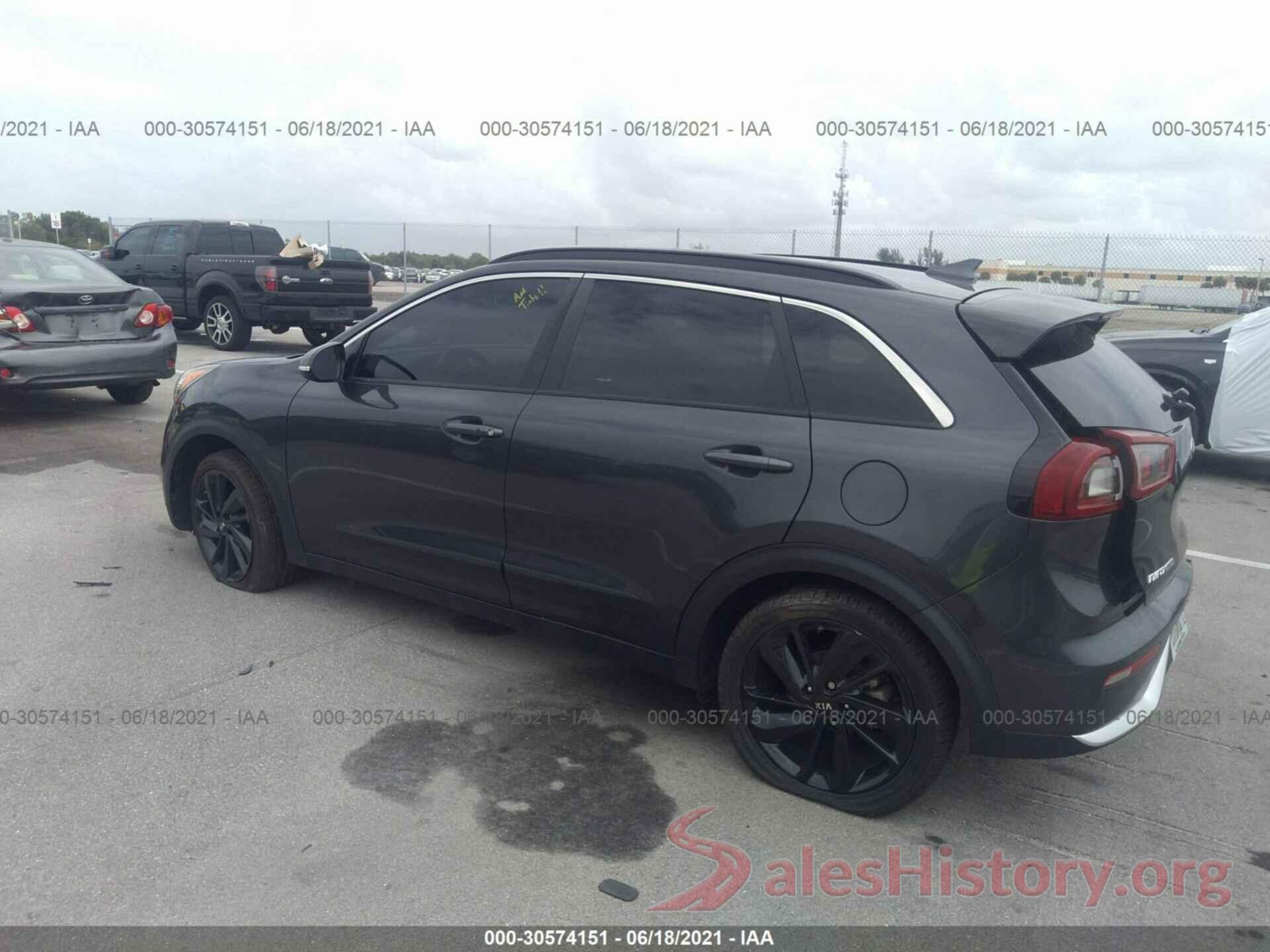 KNDCC3LC2J5133360 2018 KIA NIRO