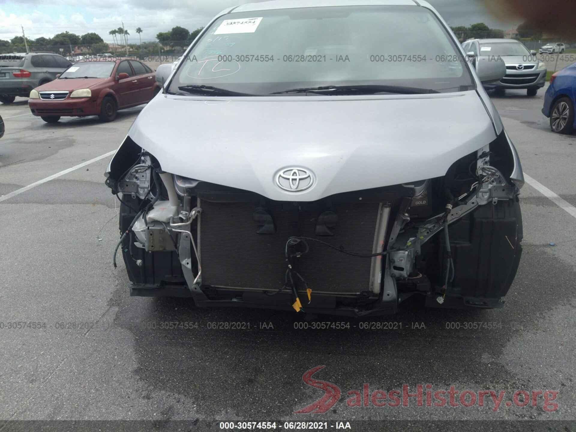 5TDKZ3DC5HS781854 2017 TOYOTA SIENNA