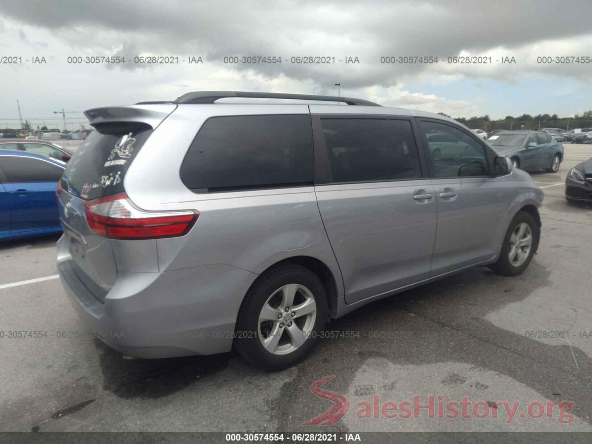 5TDKZ3DC5HS781854 2017 TOYOTA SIENNA