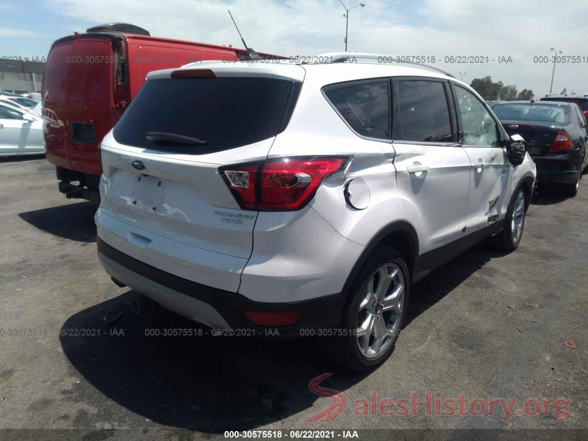 1FMCU0J92KUA42112 2019 FORD ESCAPE