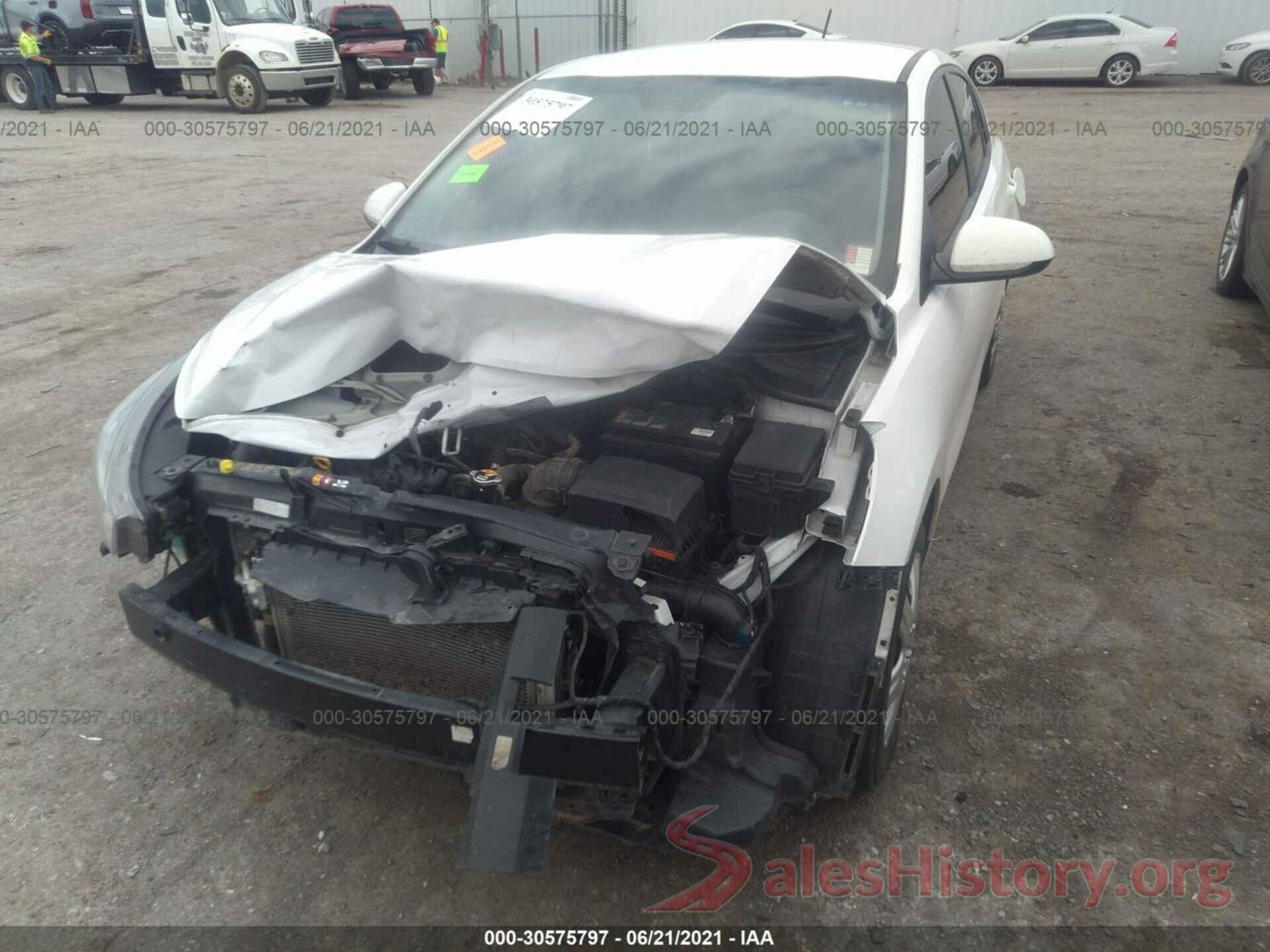 3KPA24AB8KE233916 2019 KIA RIO