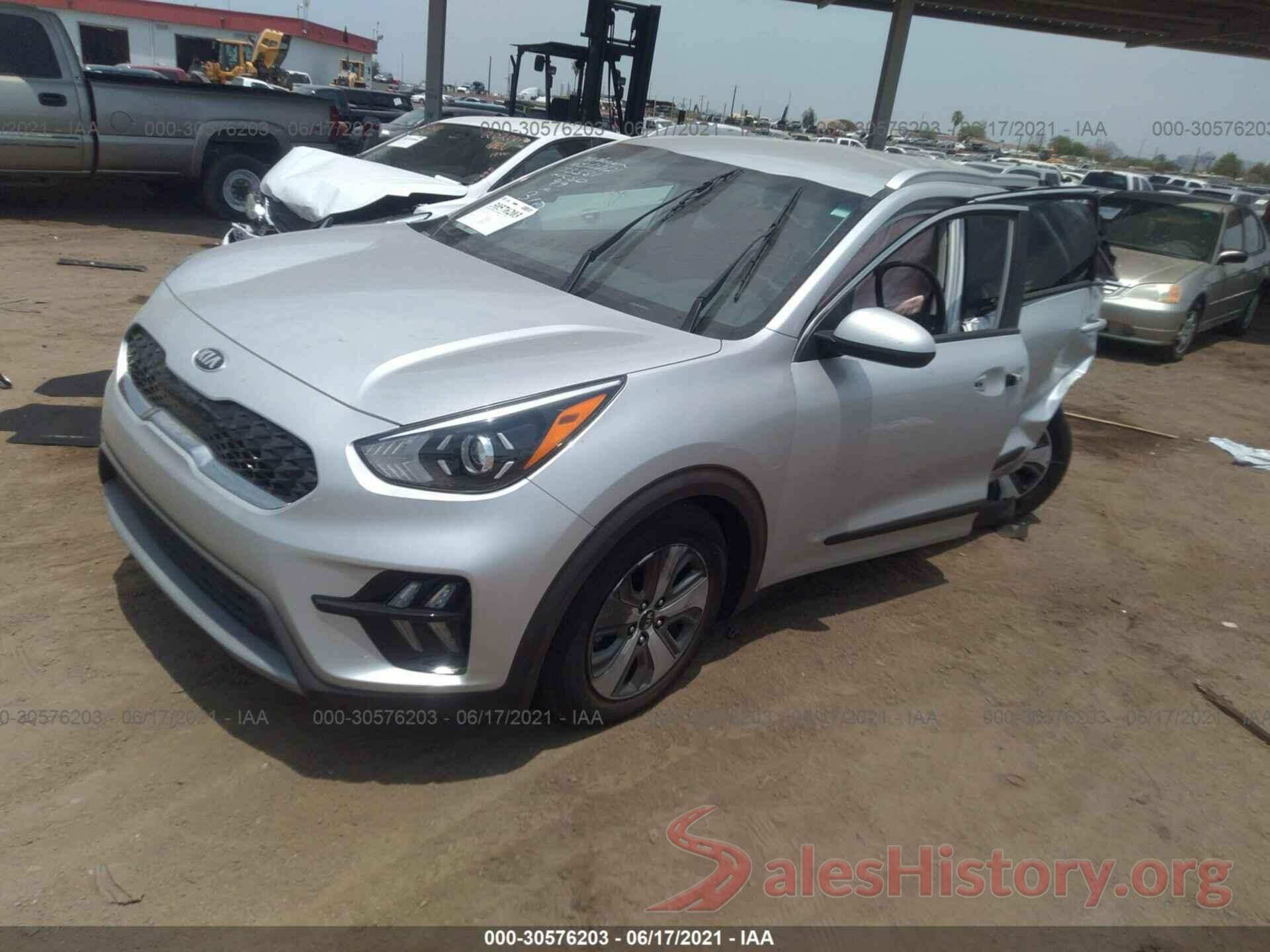 KNDCB3LC5L5397422 2020 KIA NIRO