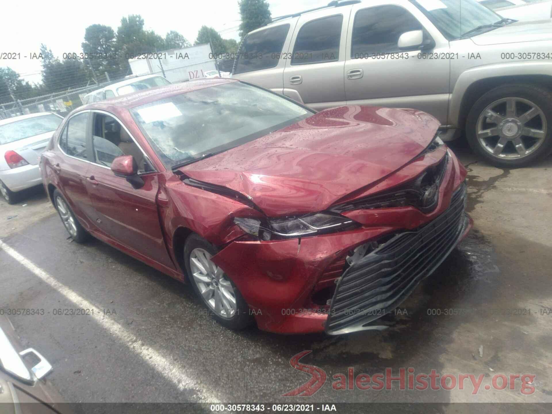 4T1B11HK3JU526551 2018 TOYOTA CAMRY