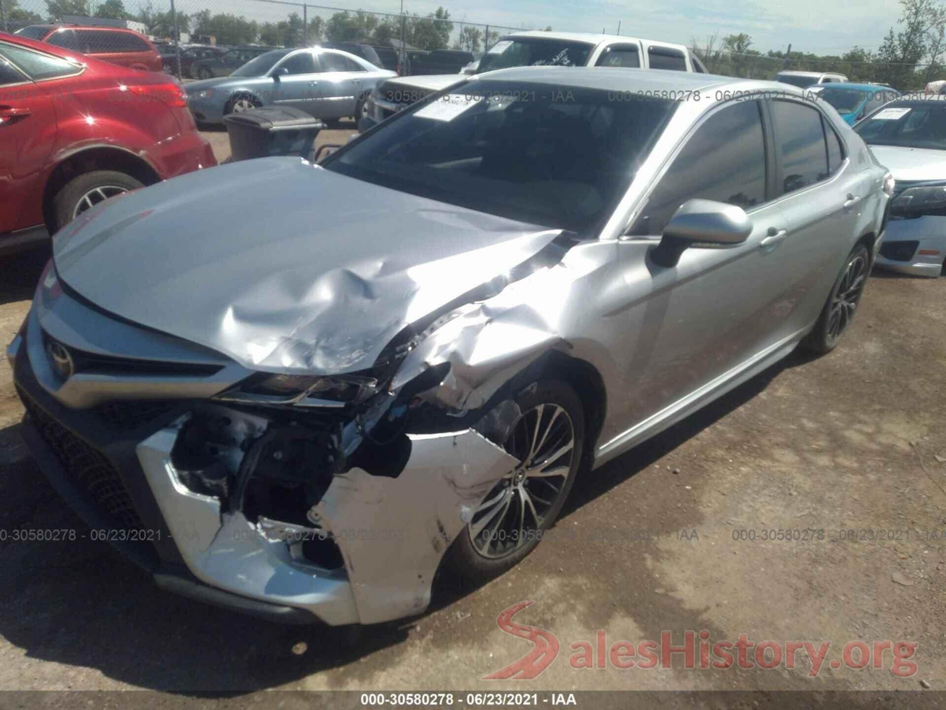 JTNB11HK7J3021053 2018 TOYOTA CAMRY