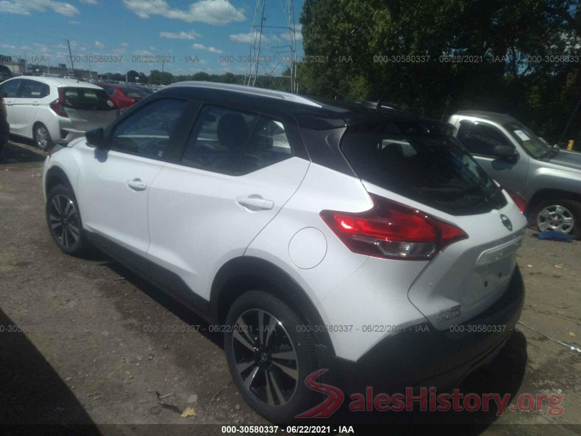 3N1CP5CU2JL518428 2018 NISSAN KICKS