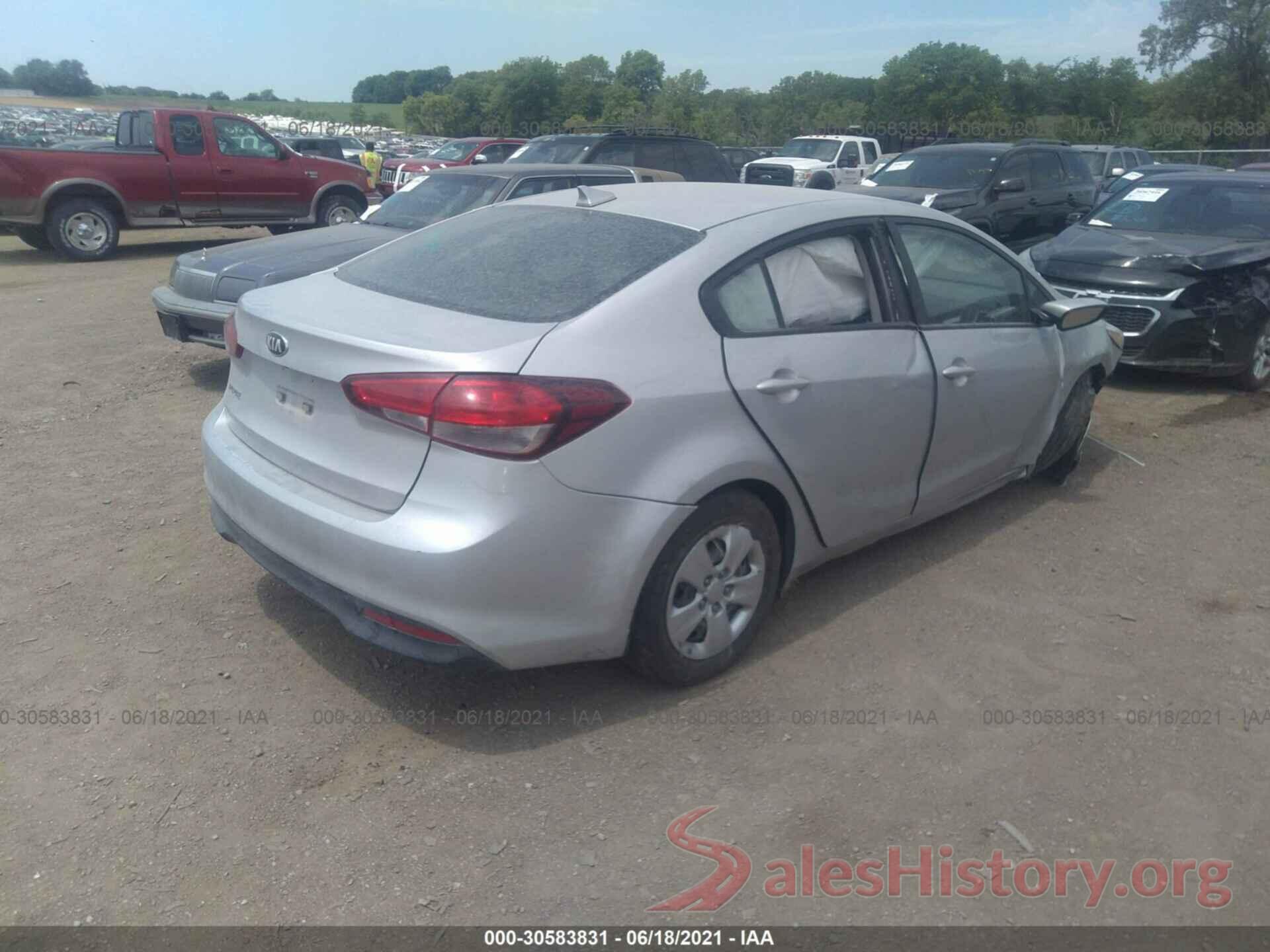 3KPFL4A75JE195185 2018 KIA FORTE