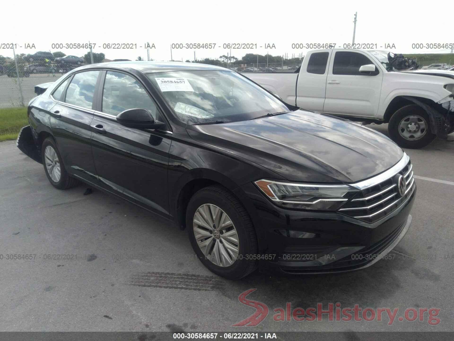 3VWCB7BU0KM236273 2019 VOLKSWAGEN JETTA