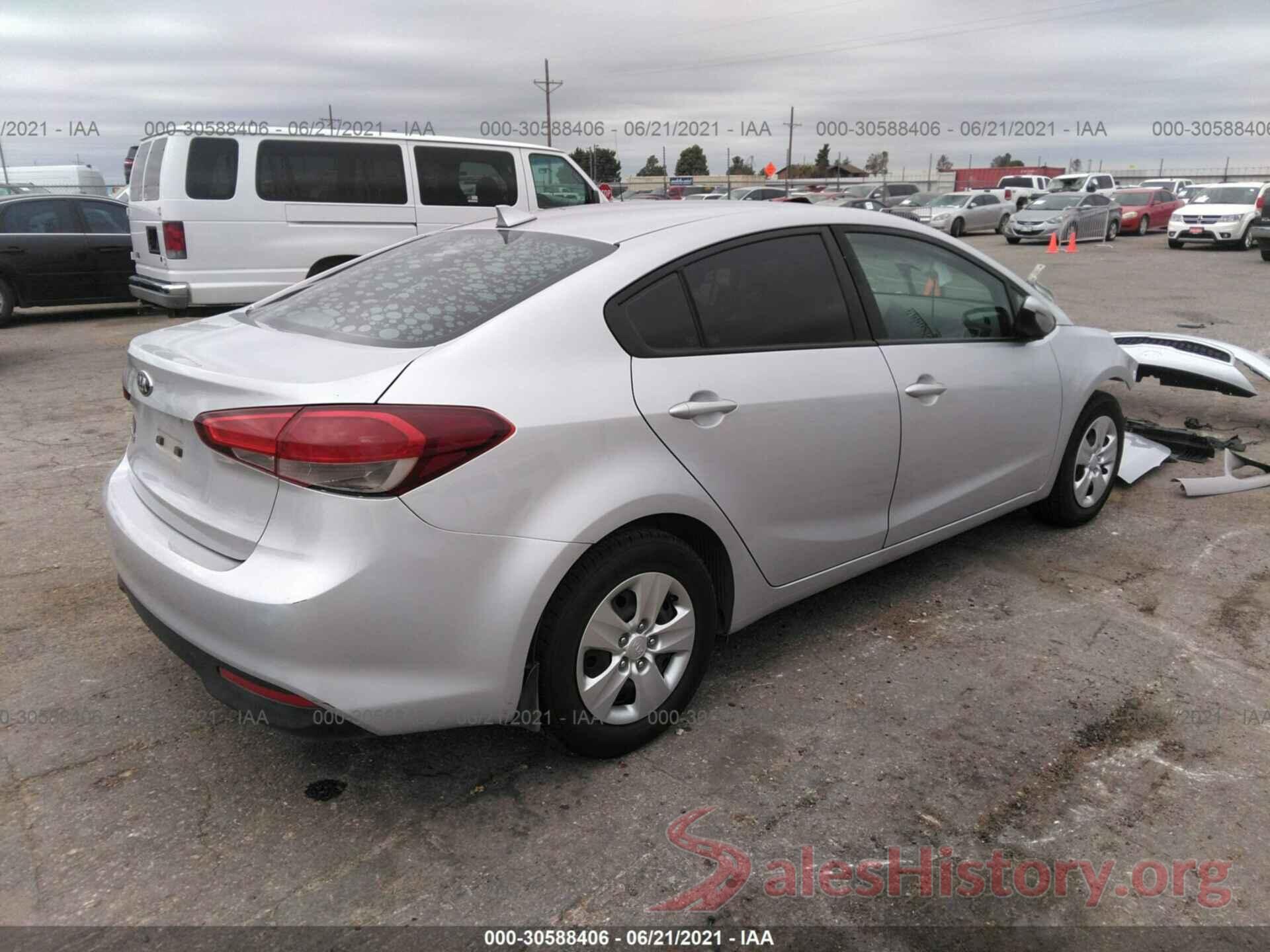 3KPFK4A7XJE227521 2018 KIA FORTE