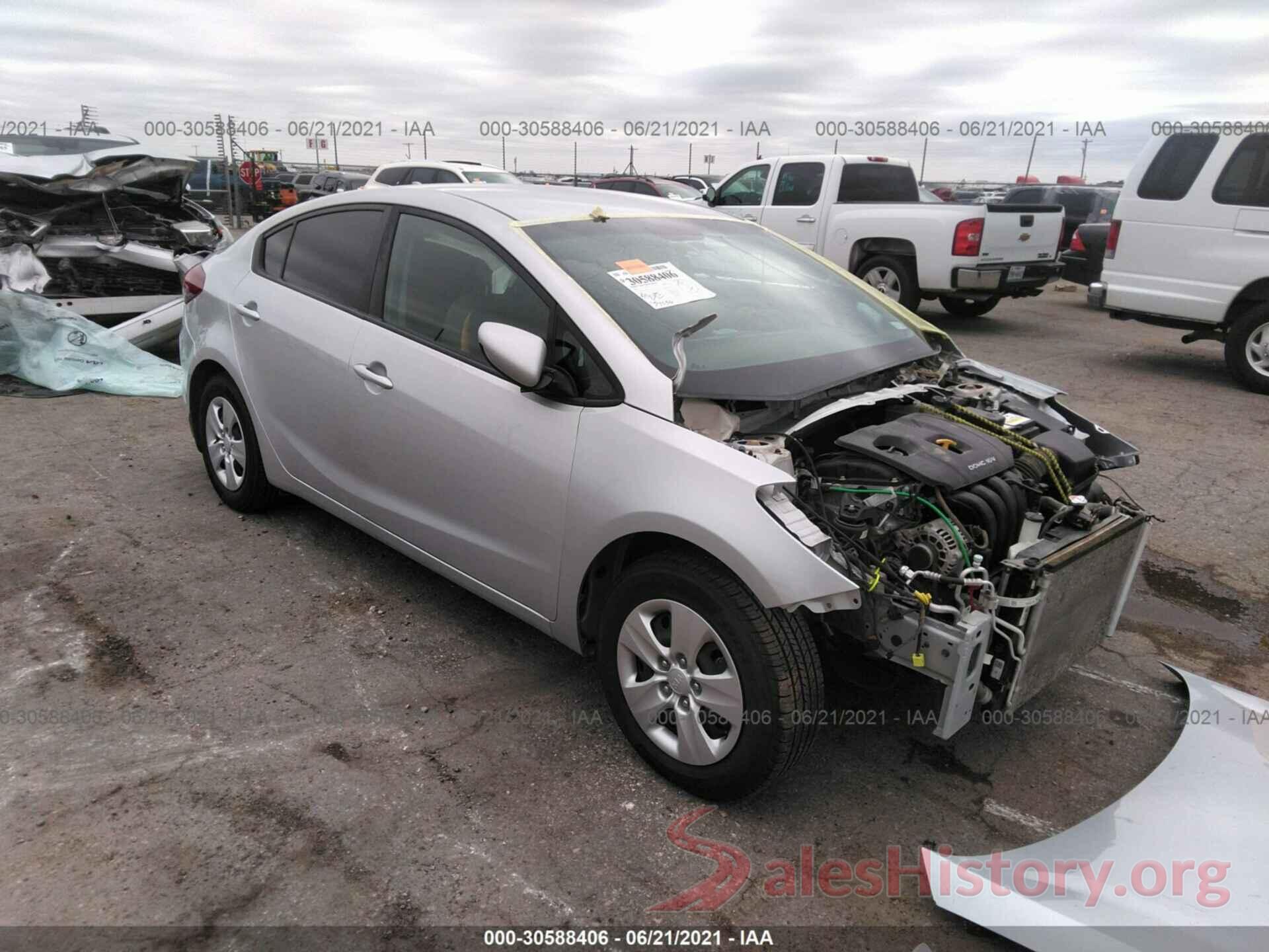 3KPFK4A7XJE227521 2018 KIA FORTE