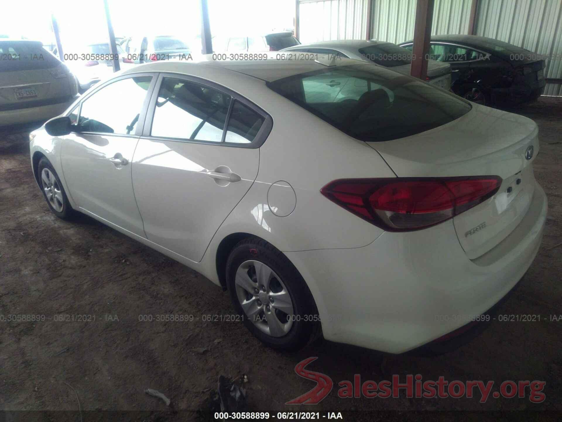 3KPFK4A71JE185305 2018 KIA FORTE