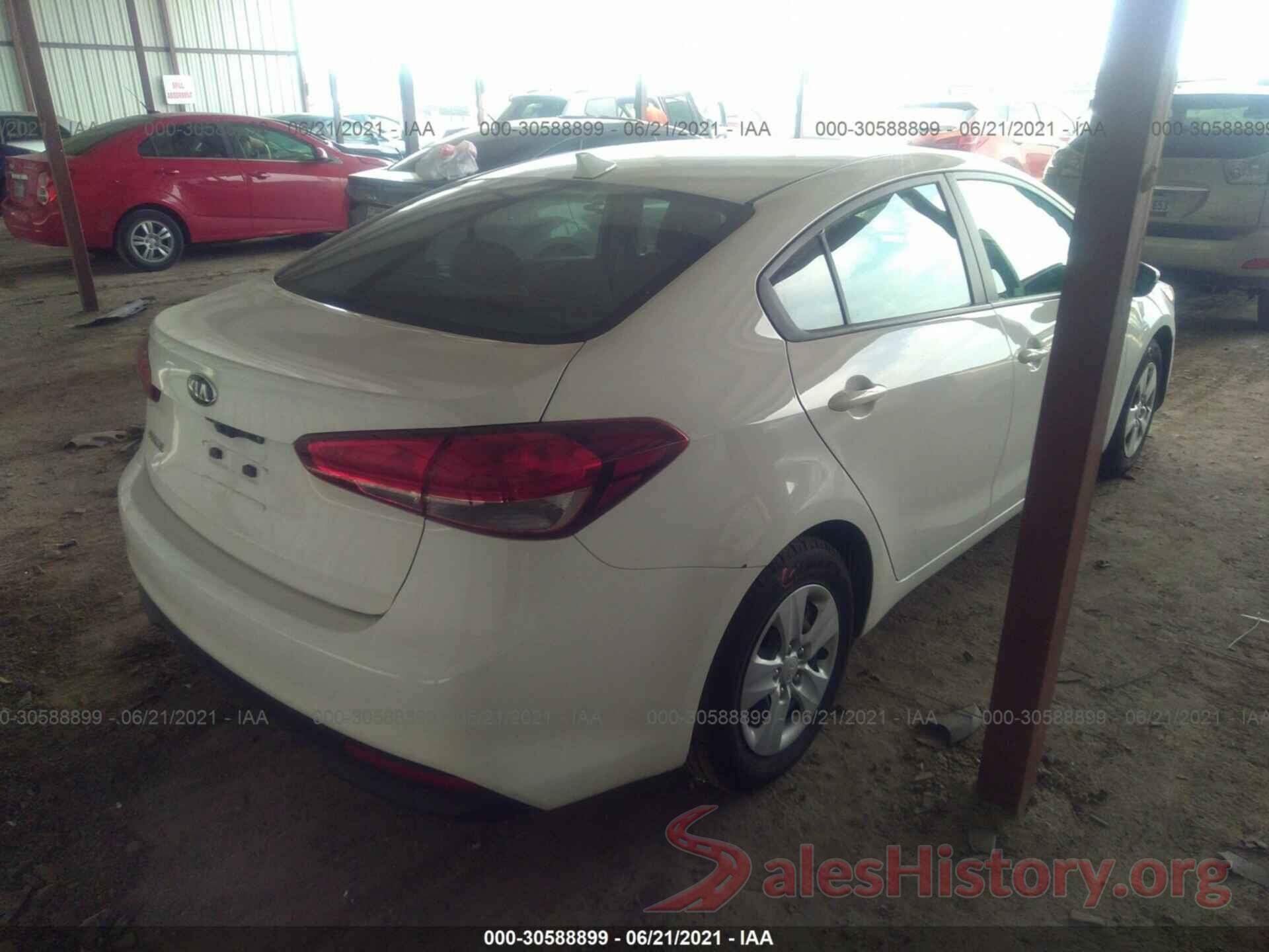 3KPFK4A71JE185305 2018 KIA FORTE