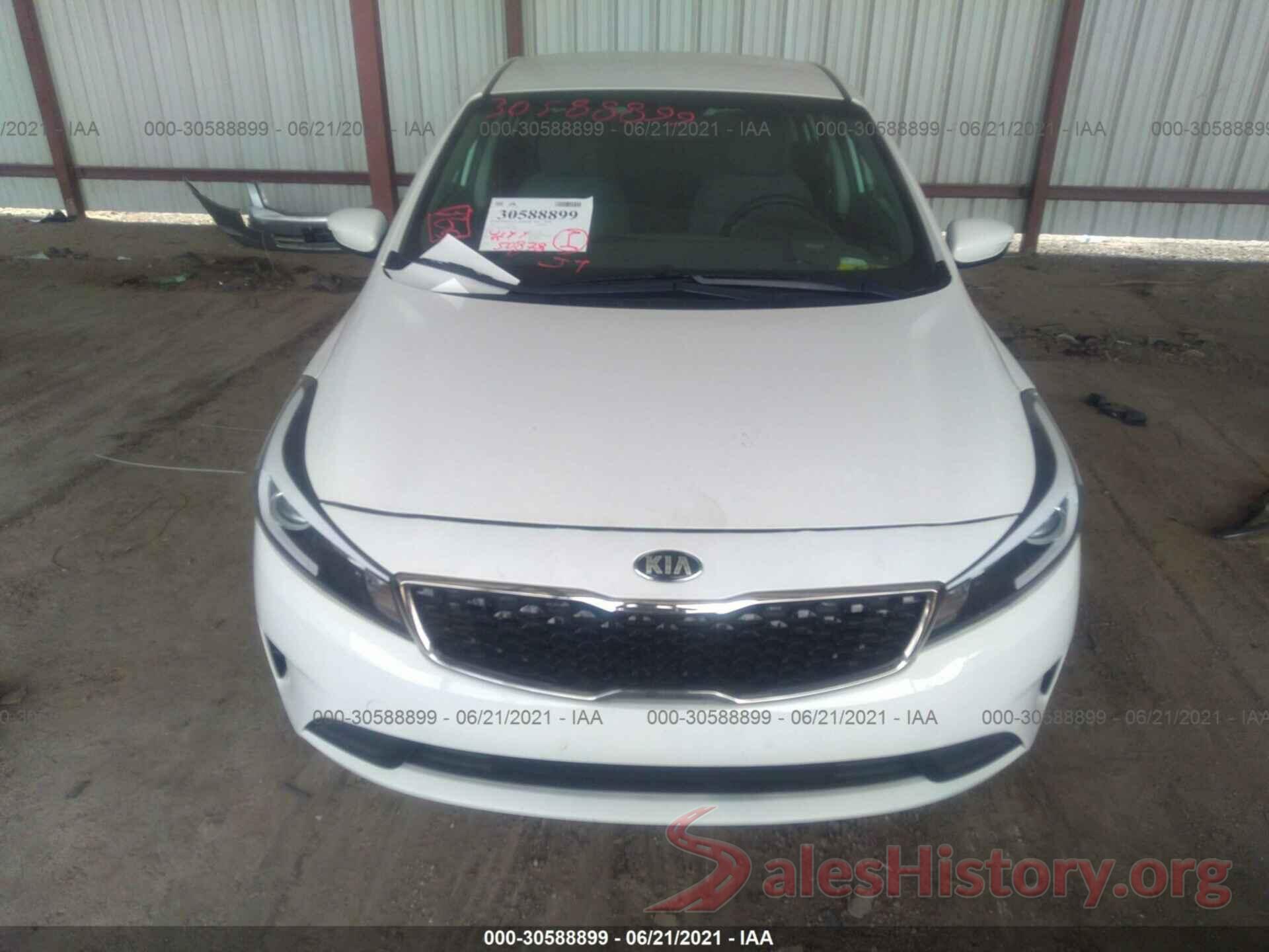 3KPFK4A71JE185305 2018 KIA FORTE